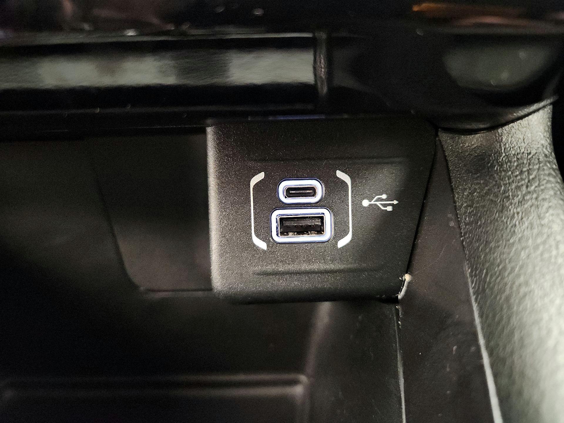 Thumbnail: 2022 Jeep Compass - 18