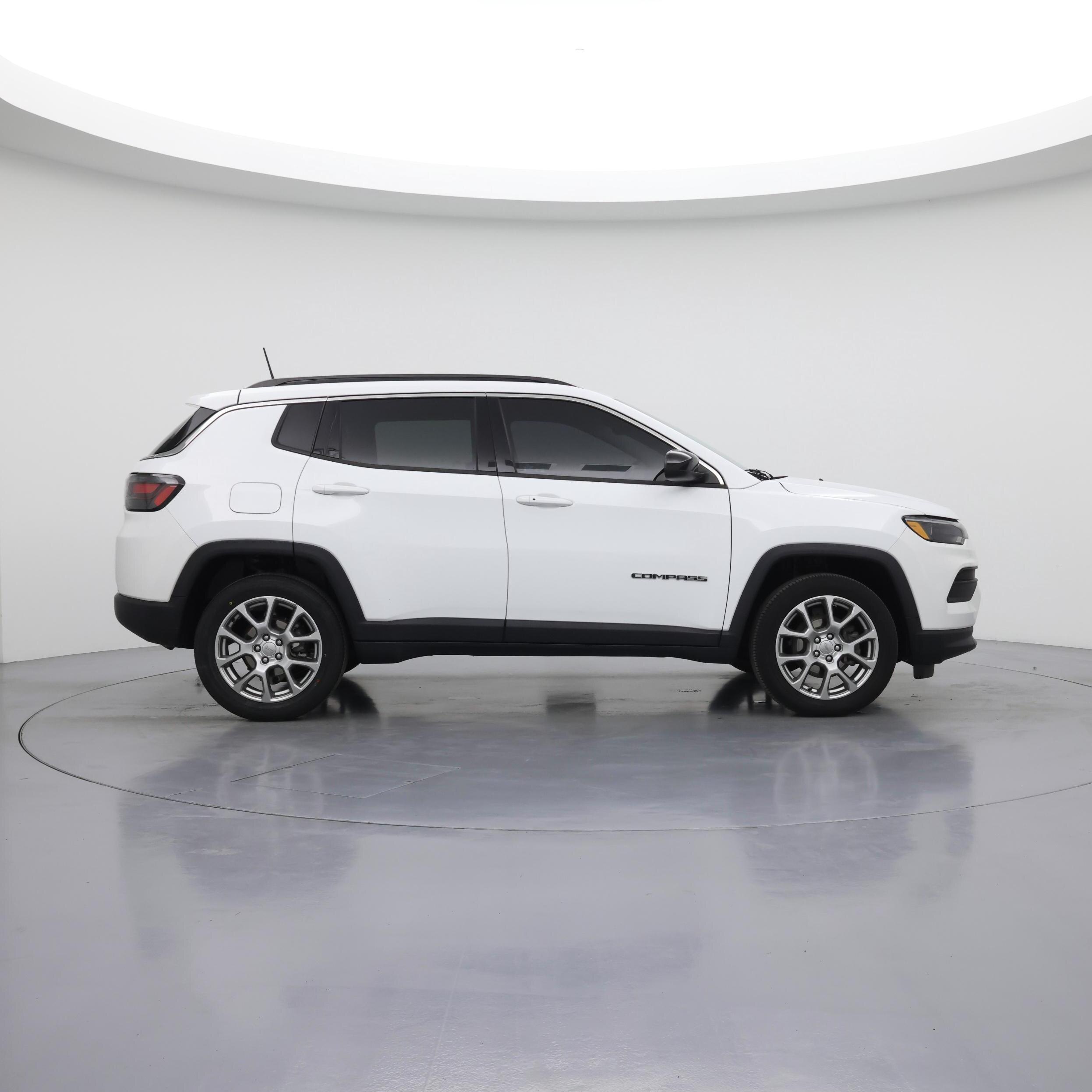 Thumbnail: 2022 Jeep Compass - 7