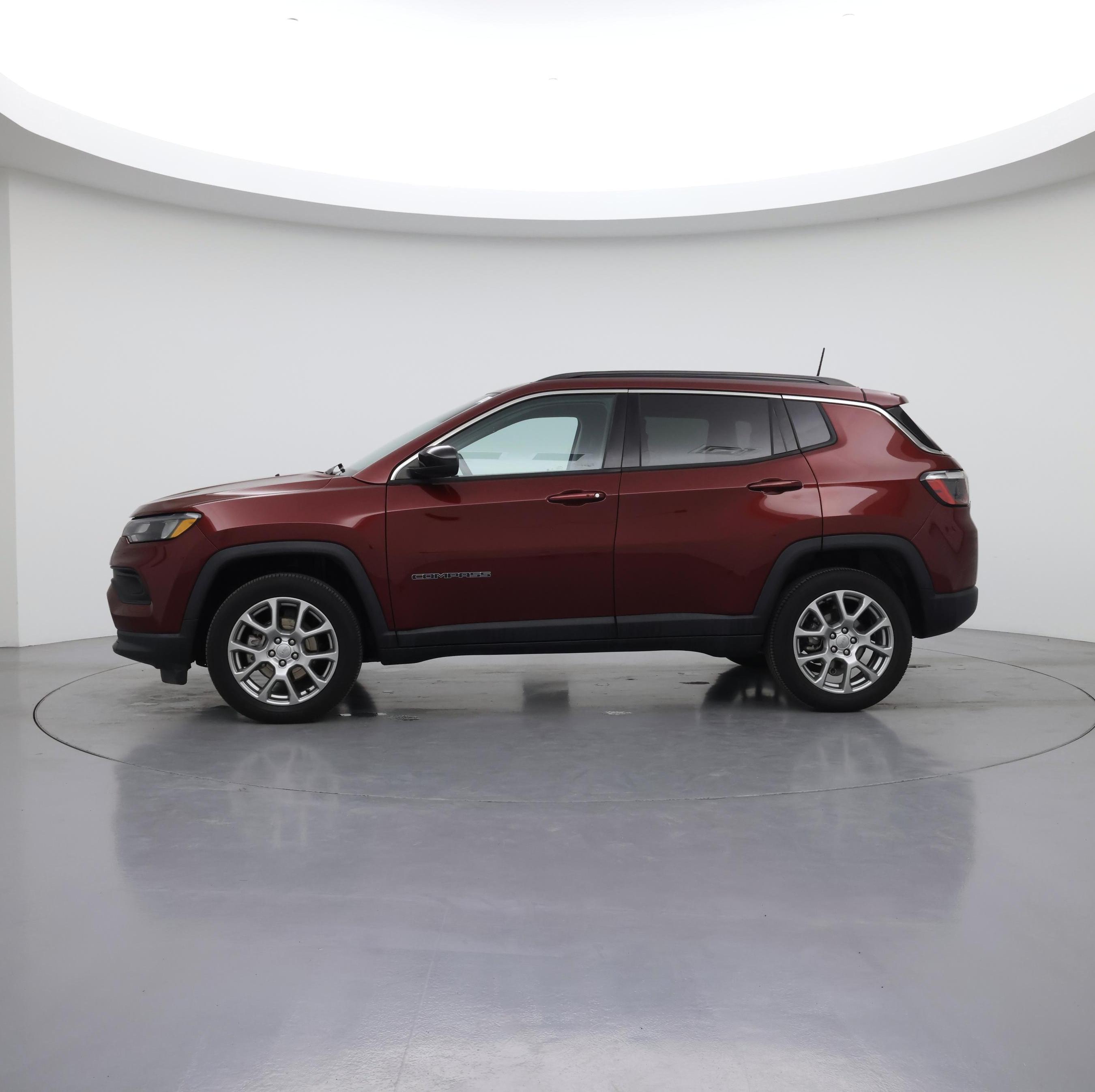 Thumbnail: 2022 Jeep Compass - 3