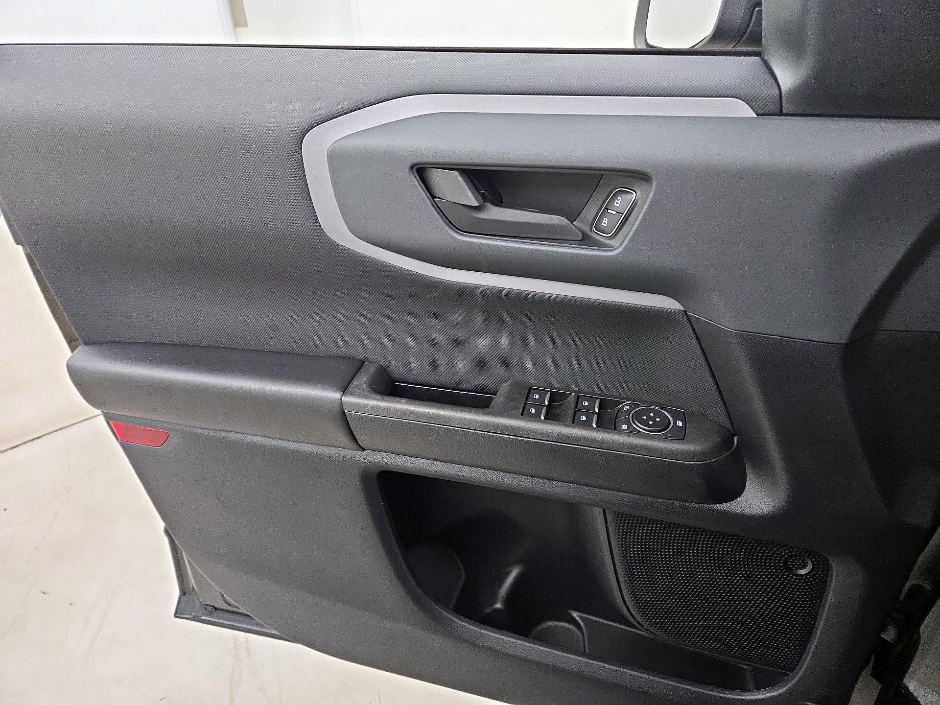 Thumbnail: 2021 Ford Bronco Sport - 12