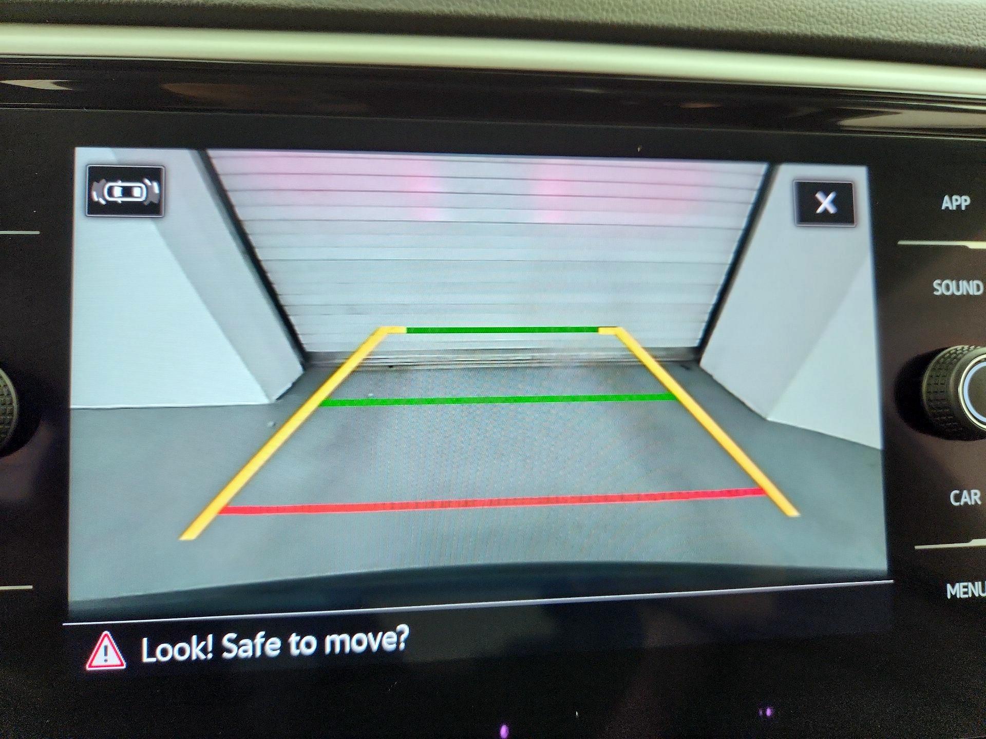 Thumbnail: 2022 Volkswagen Atlas - 14