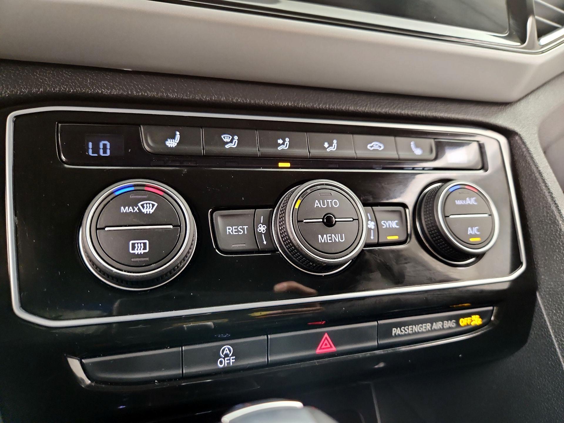 Thumbnail: 2022 Volkswagen Atlas - 16