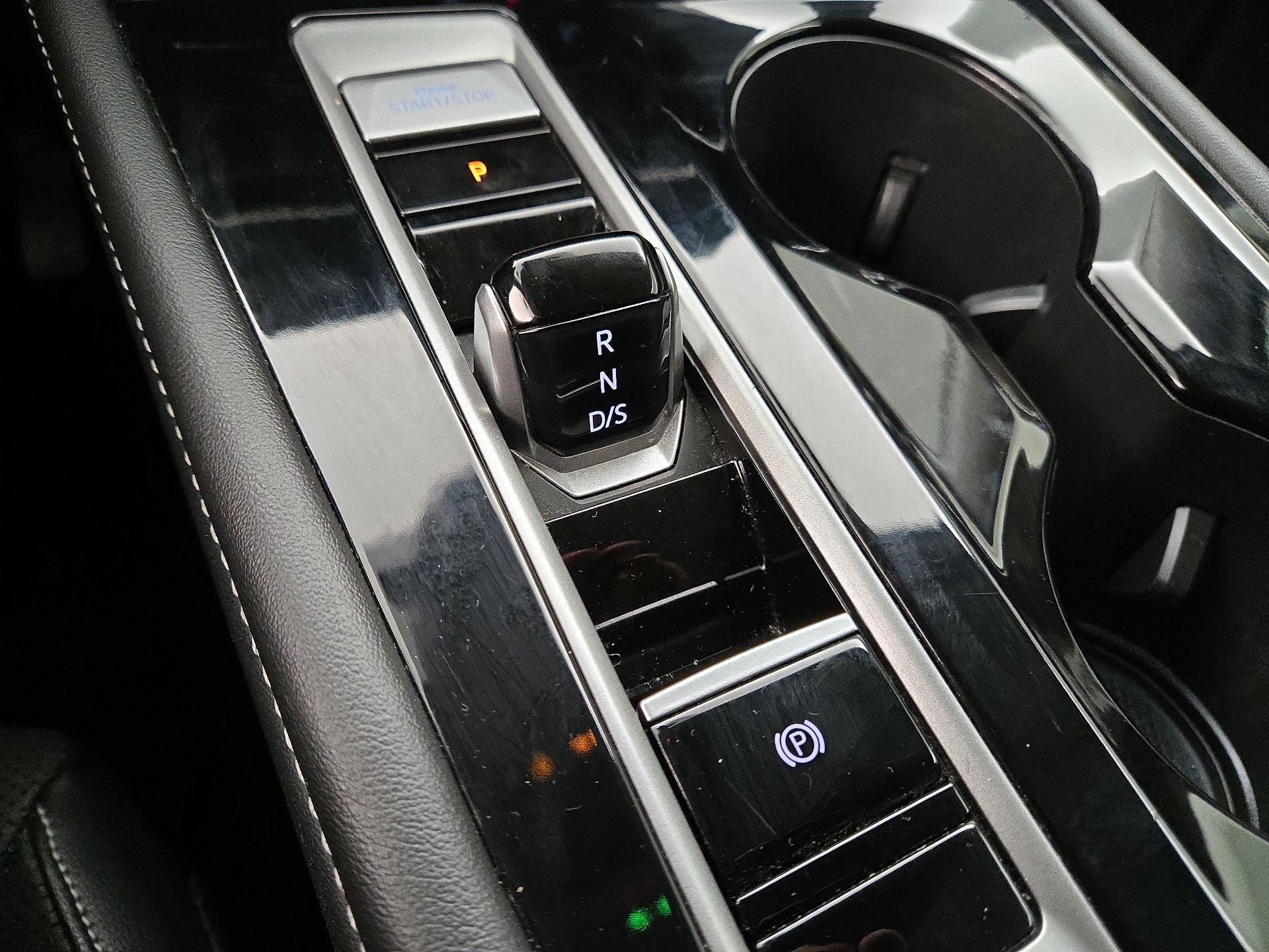 Thumbnail: 2024 Volkswagen Atlas - 17