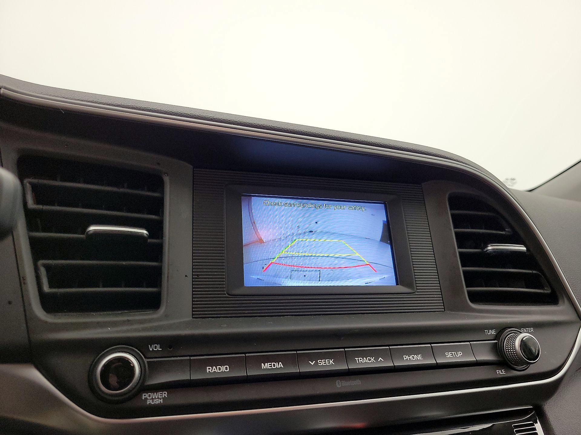 Thumbnail: 2020 Hyundai Elantra - 14