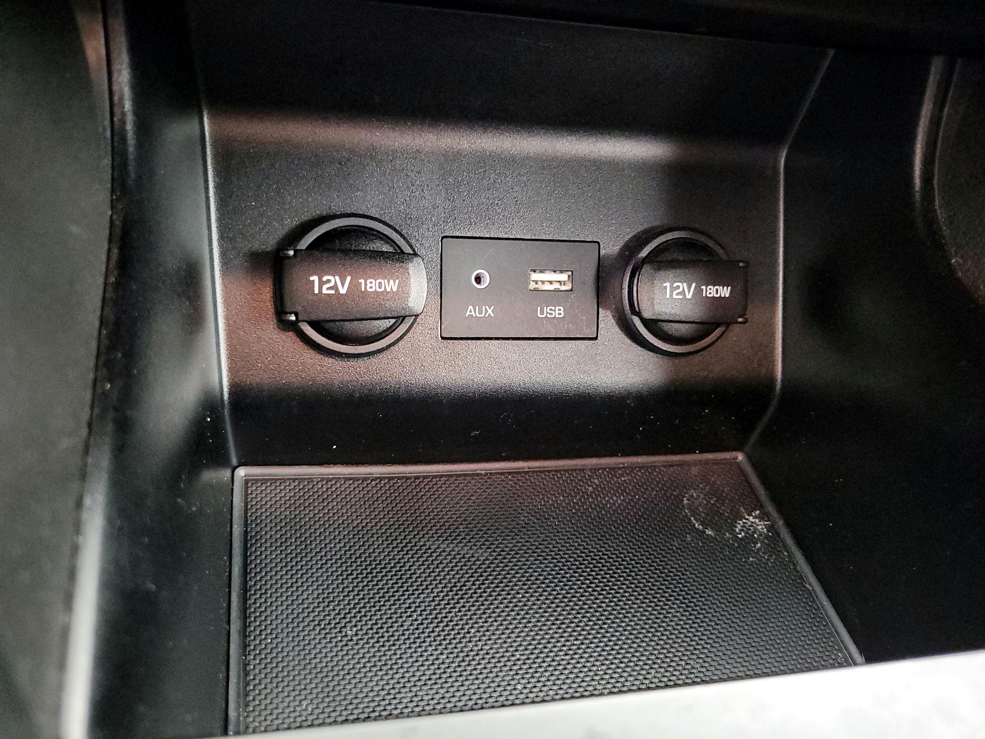 Thumbnail: 2020 Hyundai Elantra - 18