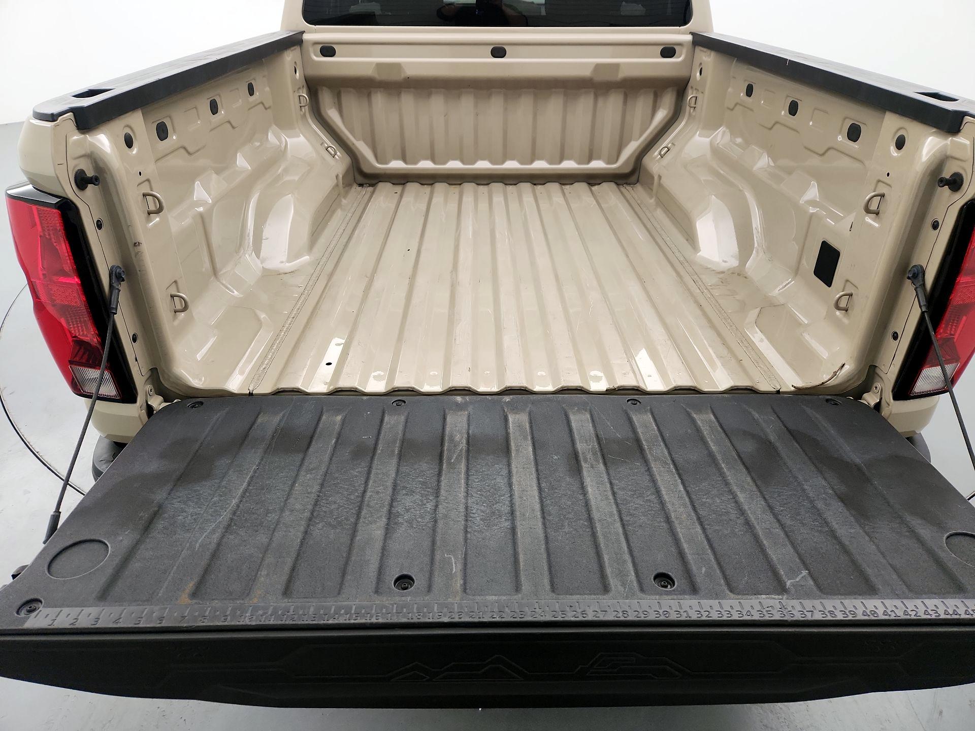 Thumbnail: 2023 Chevrolet Colorado - 20