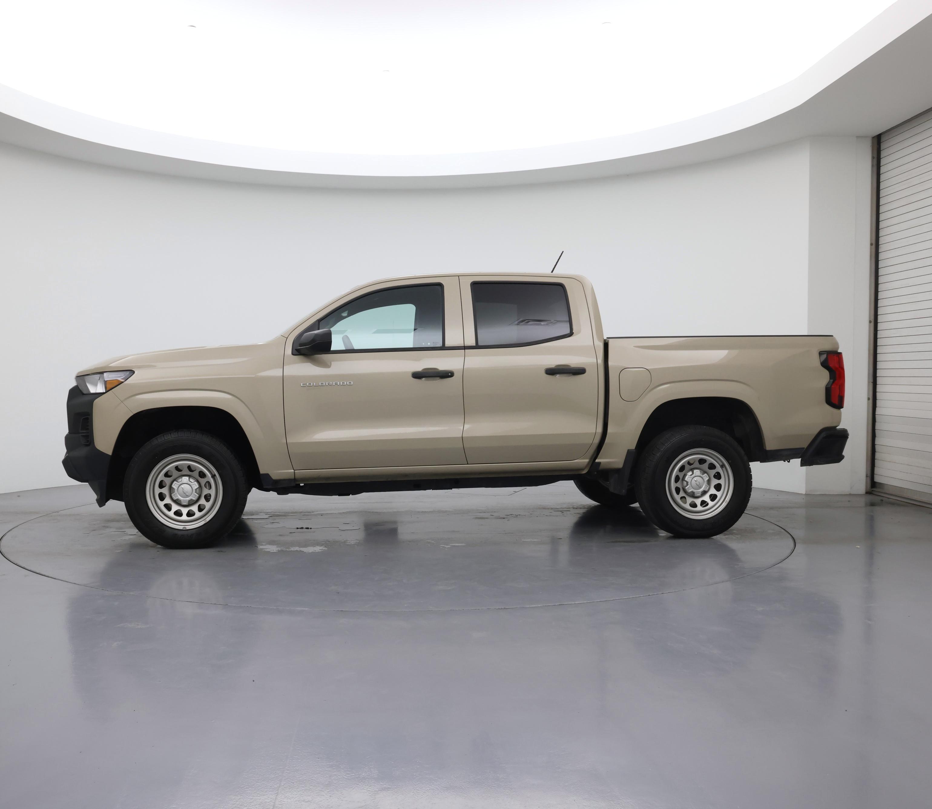 Thumbnail: 2023 Chevrolet Colorado - 3