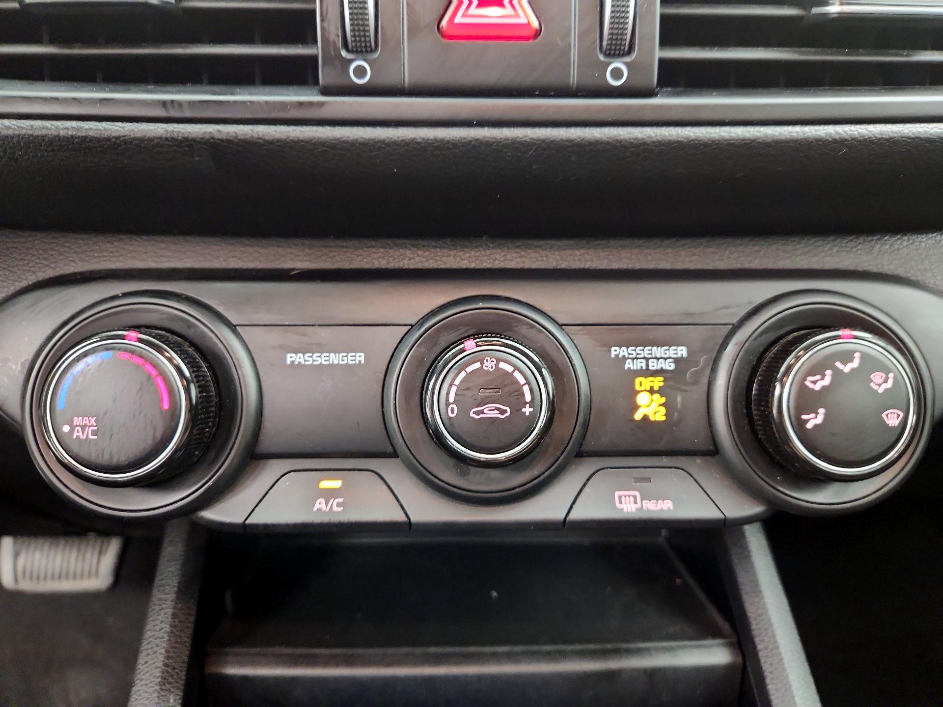 Thumbnail: 2024 Kia Forte - 16