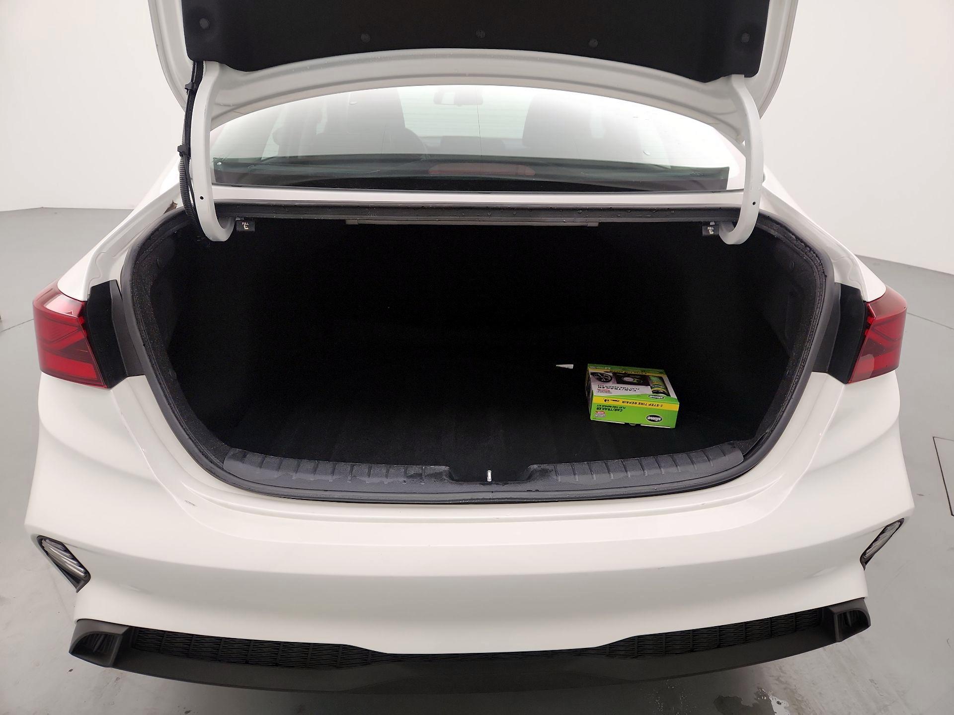 Thumbnail: 2024 Kia Forte - 20