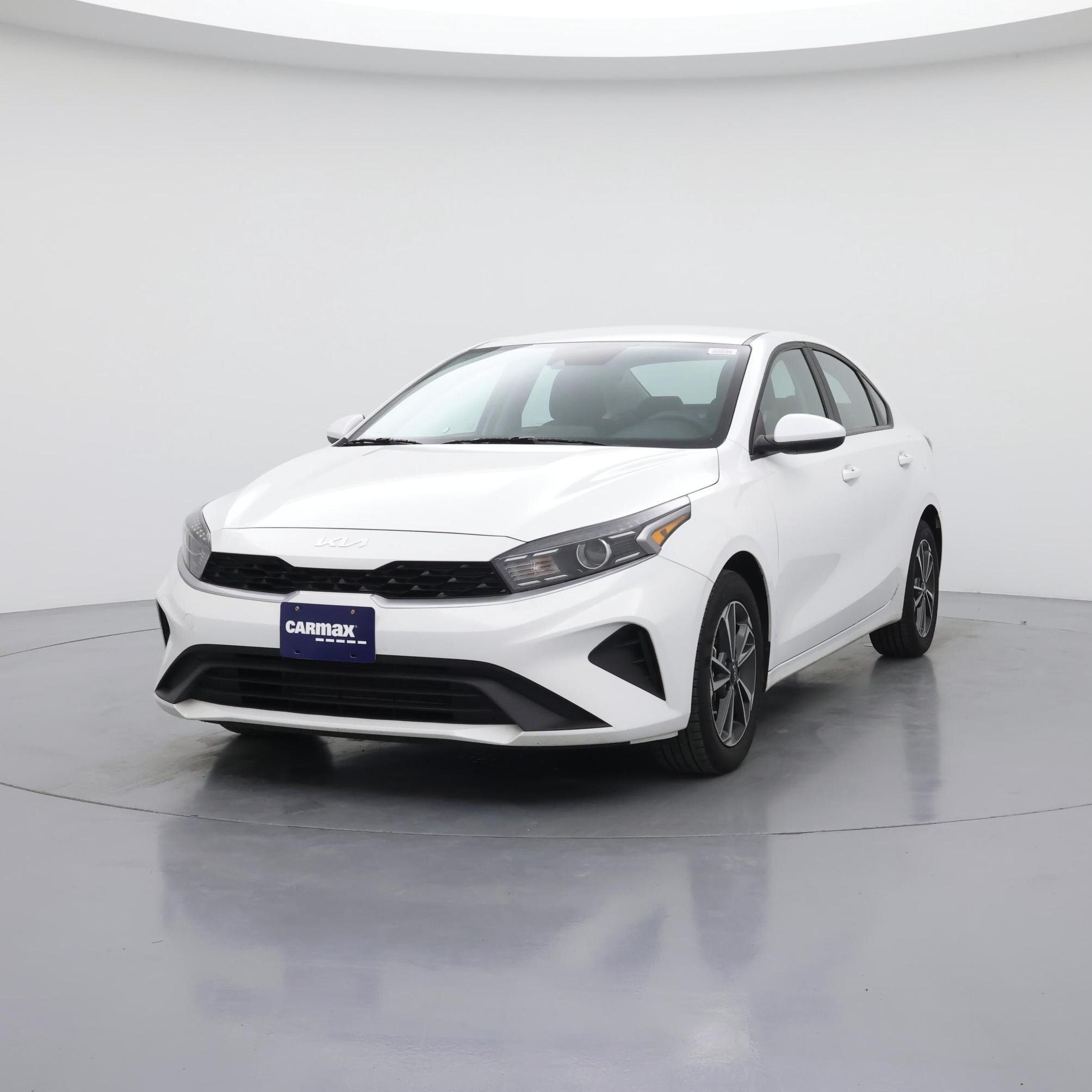 Thumbnail: 2024 Kia Forte - 4