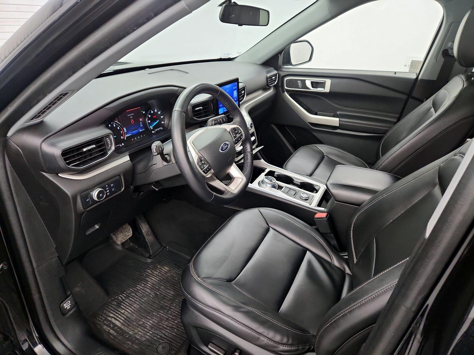 Thumbnail: 2022 Ford Explorer - 11