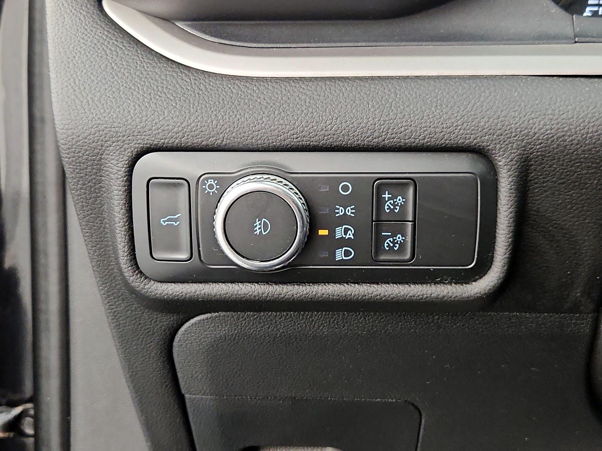 Thumbnail: 2022 Ford Explorer - 13