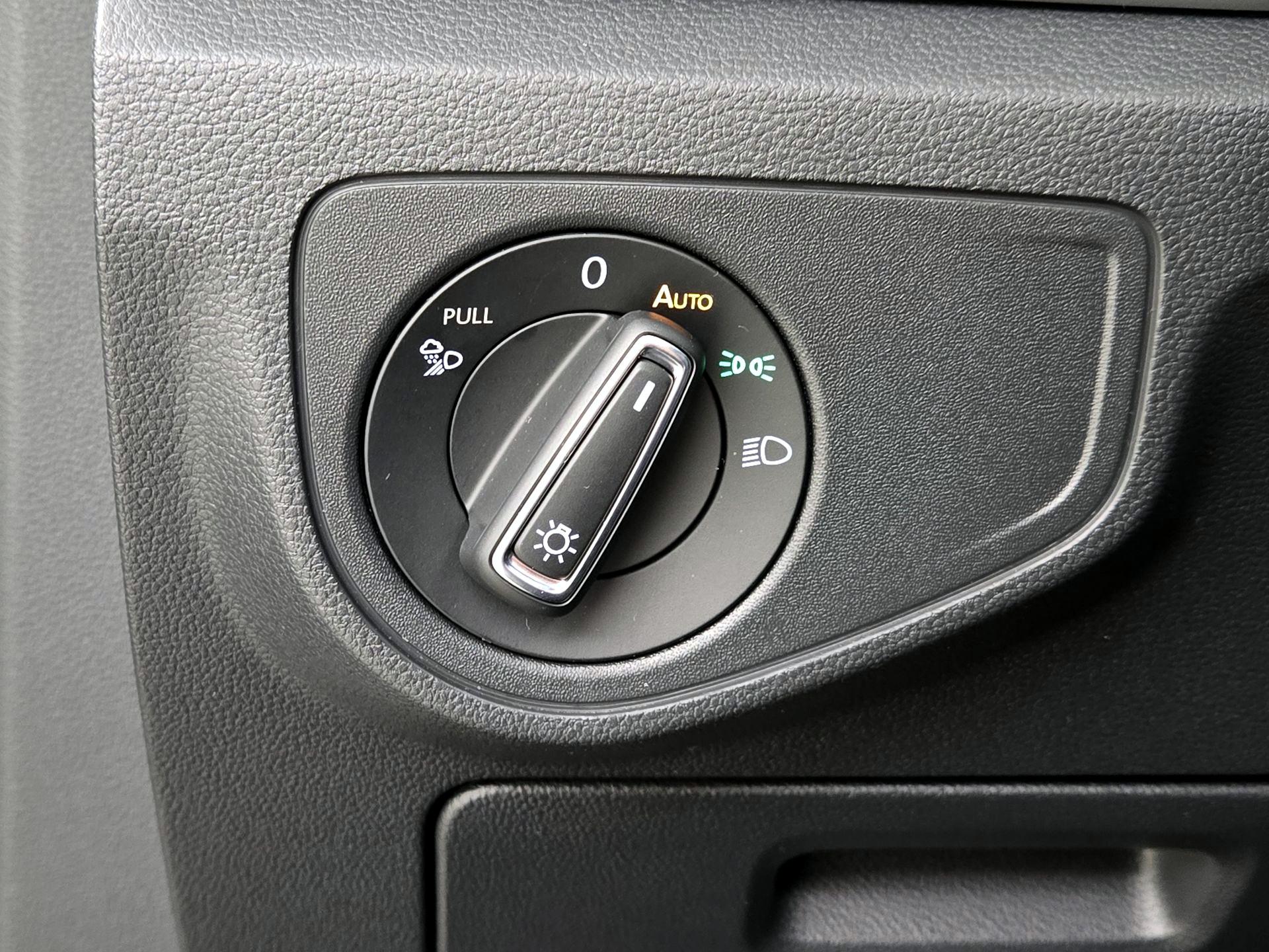 Thumbnail: 2022 Volkswagen Atlas - 13