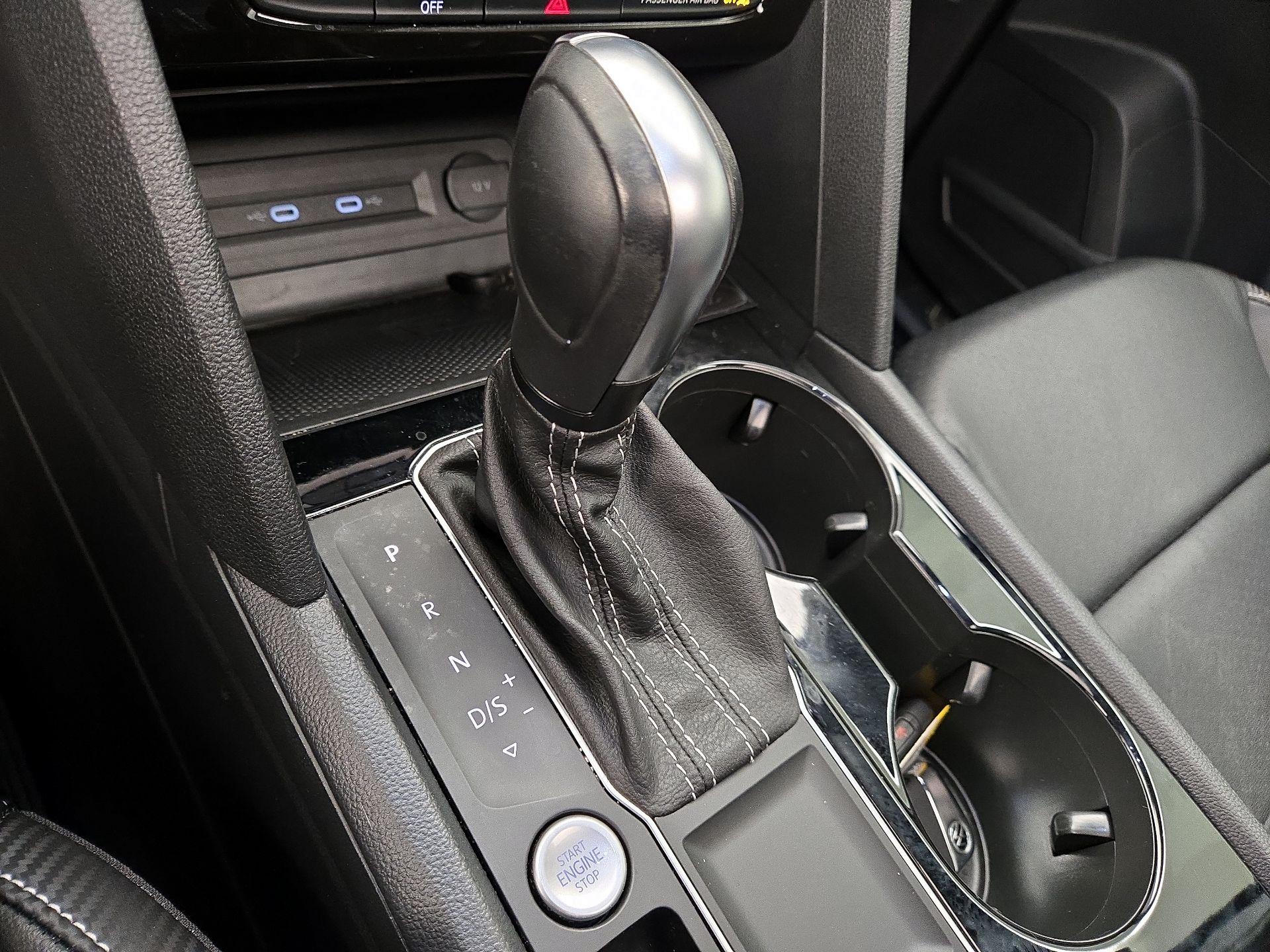 Thumbnail: 2022 Volkswagen Atlas - 17