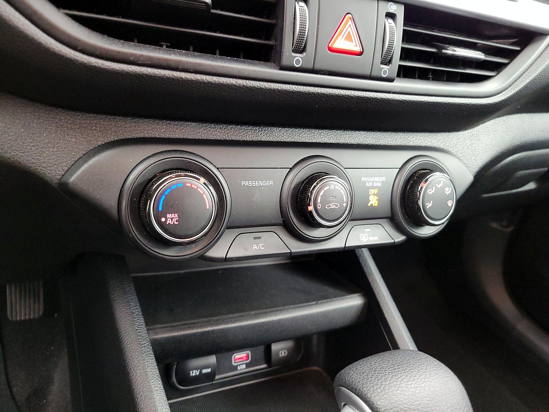 Thumbnail: 2024 Kia Forte - 16