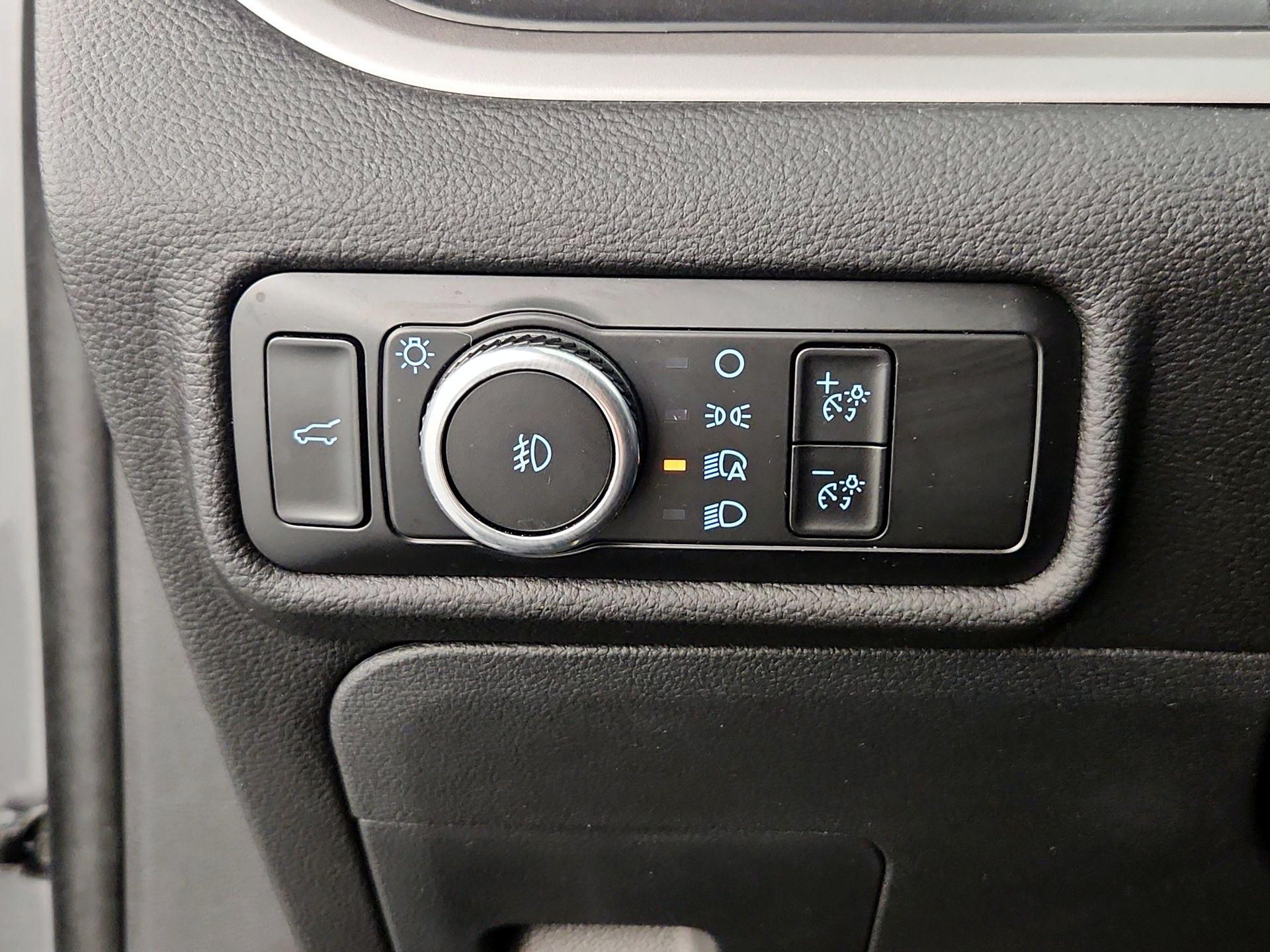 Thumbnail: 2023 Ford Explorer - 13