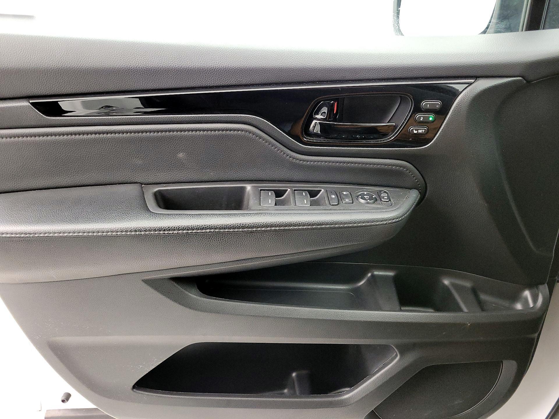 Thumbnail: 2022 Honda Odyssey - 12