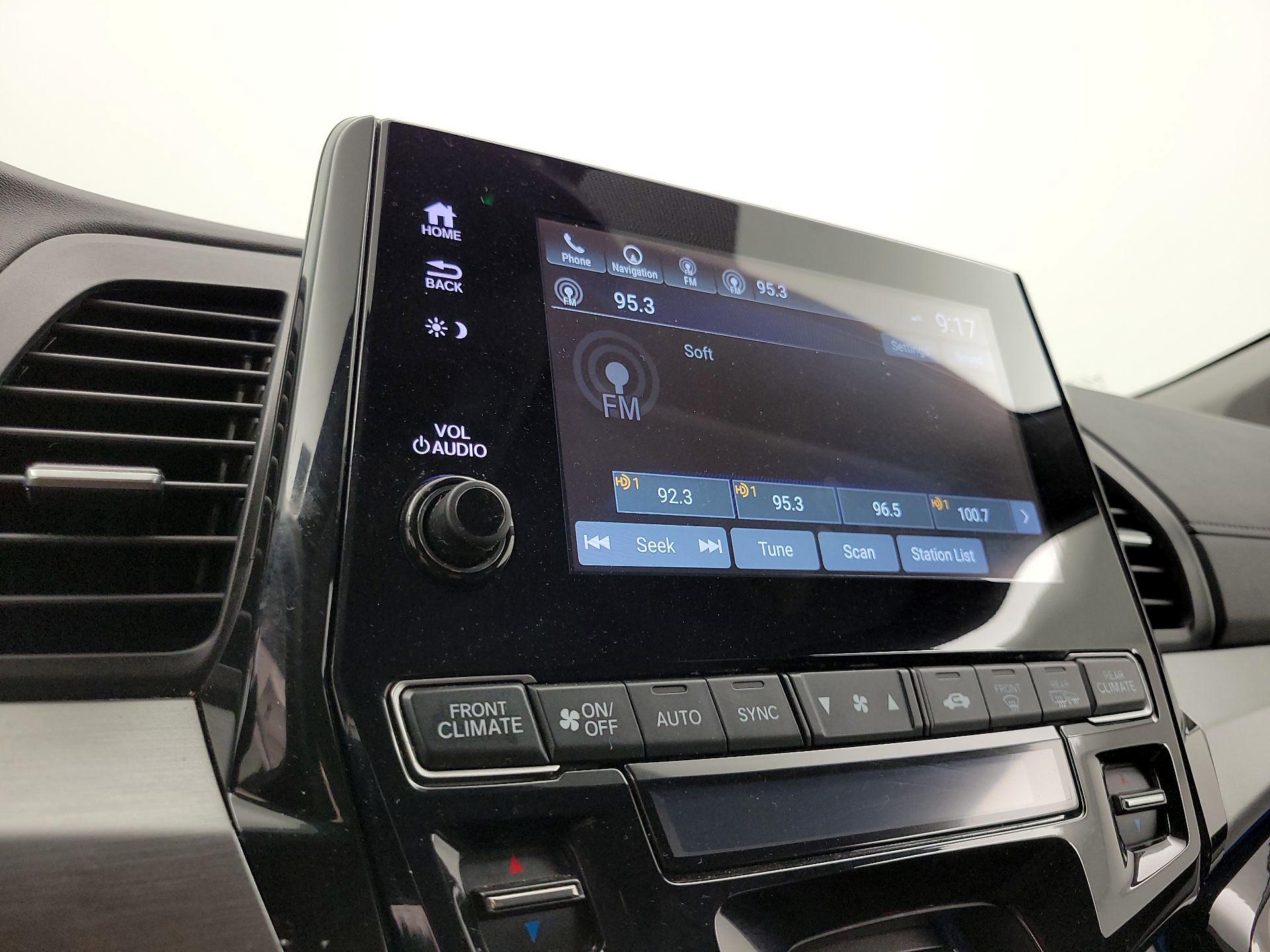 Thumbnail: 2022 Honda Odyssey - 16