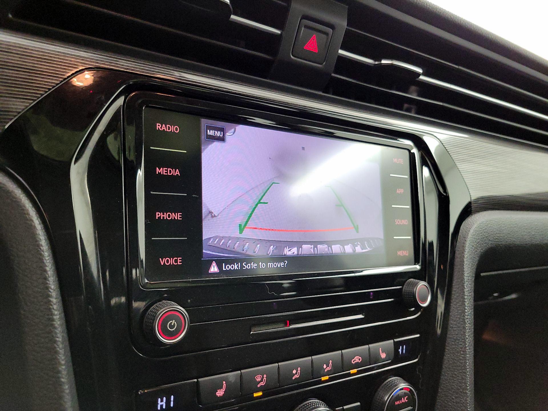 Thumbnail: 2020 Volkswagen Passat - 14