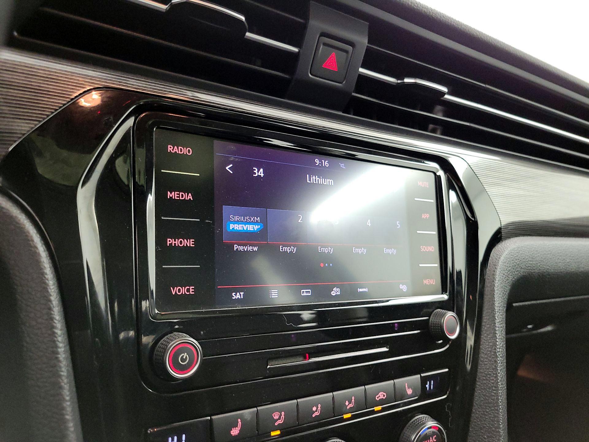 Thumbnail: 2020 Volkswagen Passat - 15