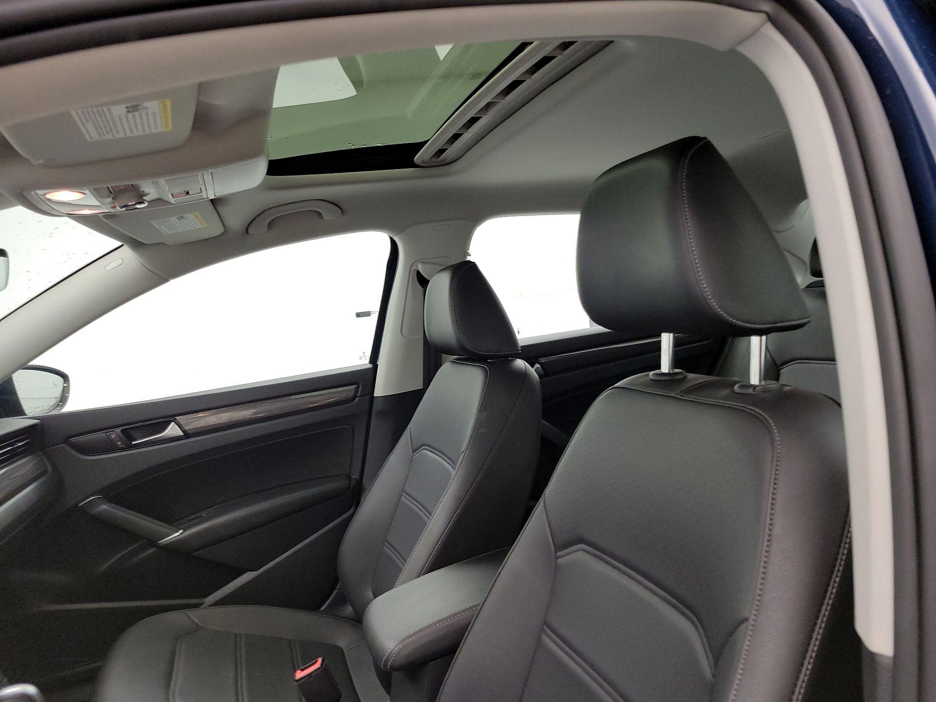 Thumbnail: 2020 Volkswagen Passat - 19