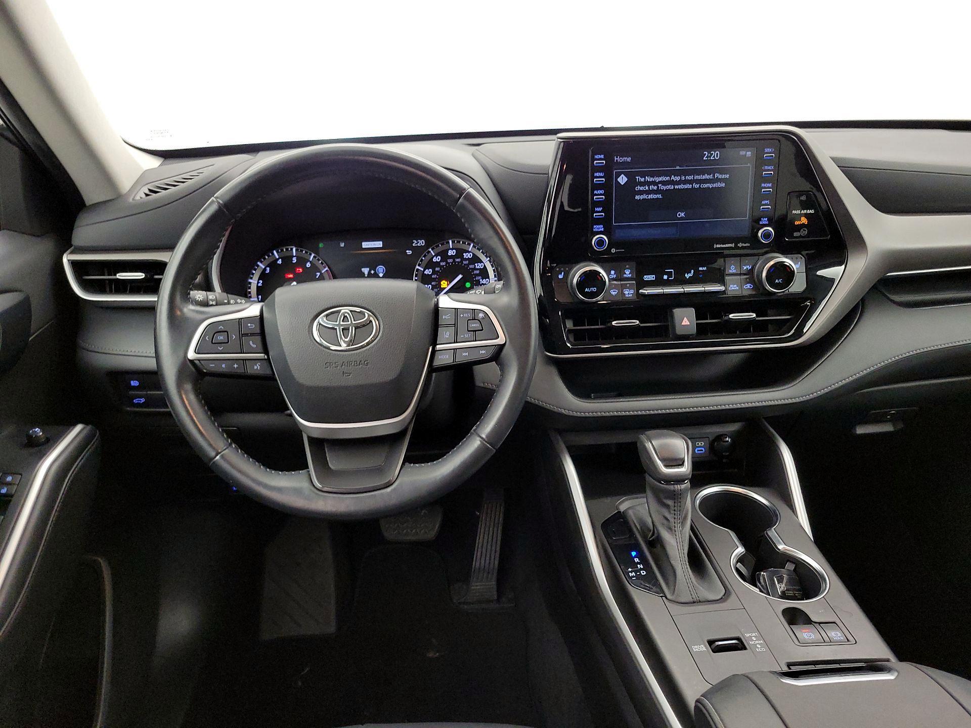 Thumbnail: 2022 Toyota Highlander - 10