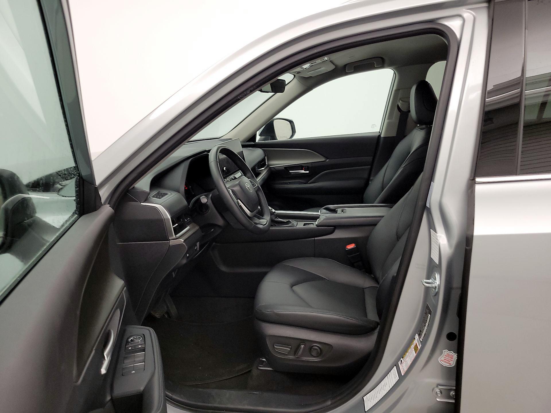 Thumbnail: 2025 Toyota Grand Highlander - 11