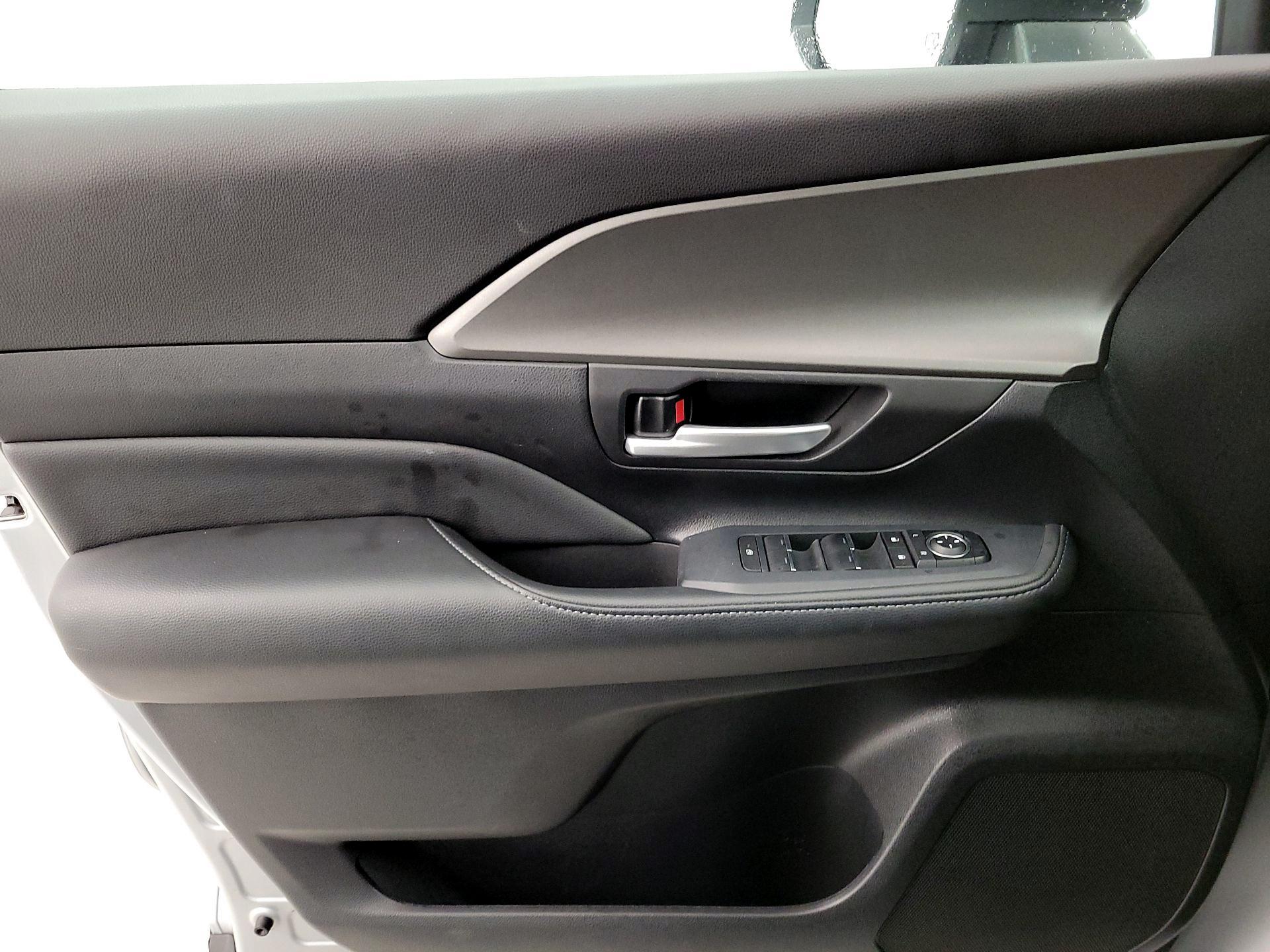 Thumbnail: 2025 Toyota Grand Highlander - 12