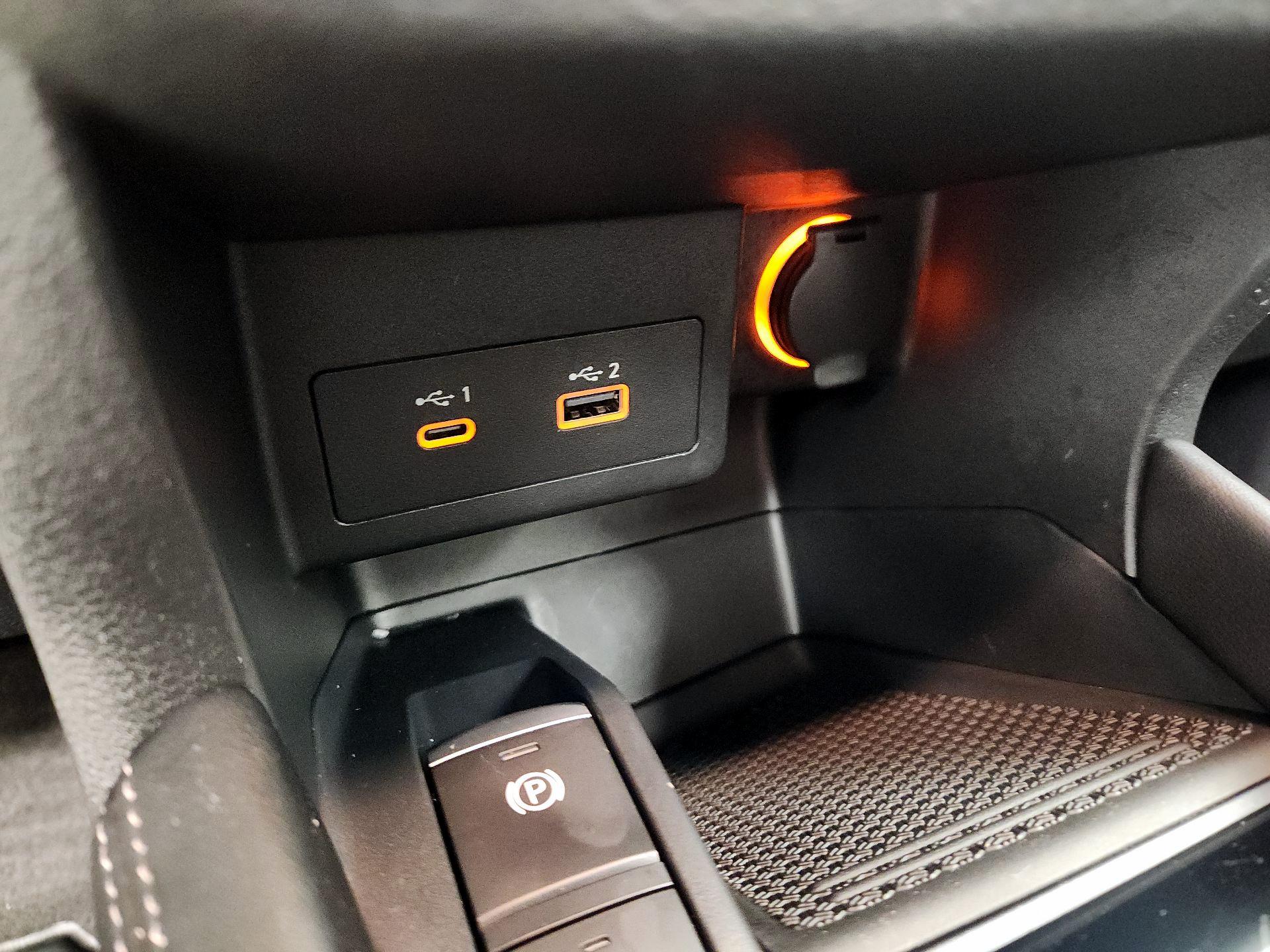 Thumbnail: 2021 Nissan Kicks - 18