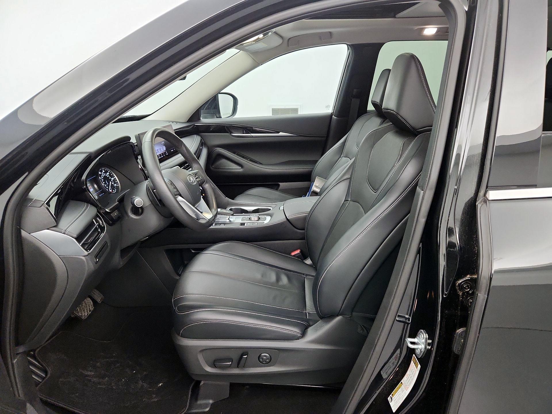 Thumbnail: 2023 INFINITI QX60 - 11