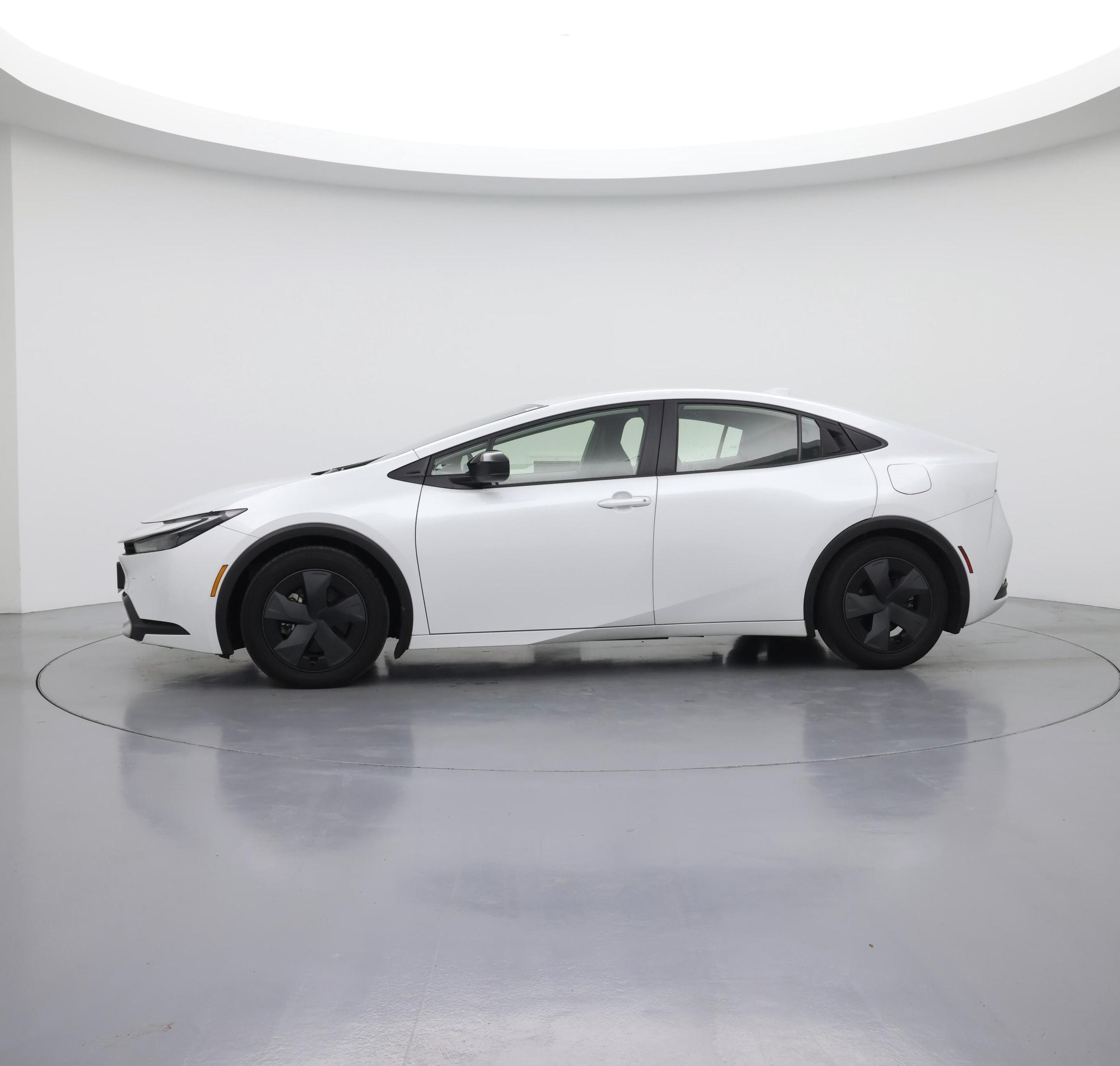 Thumbnail: 2024 Toyota Prius Prime - 3