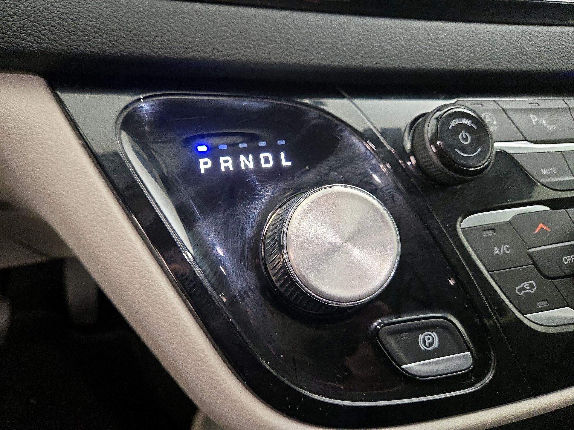 Thumbnail: 2023 Chrysler Pacifica - 17