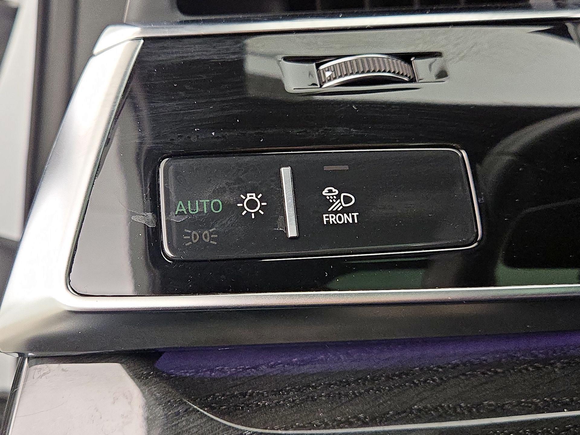 Thumbnail: 2021 Audi Q7 - 13