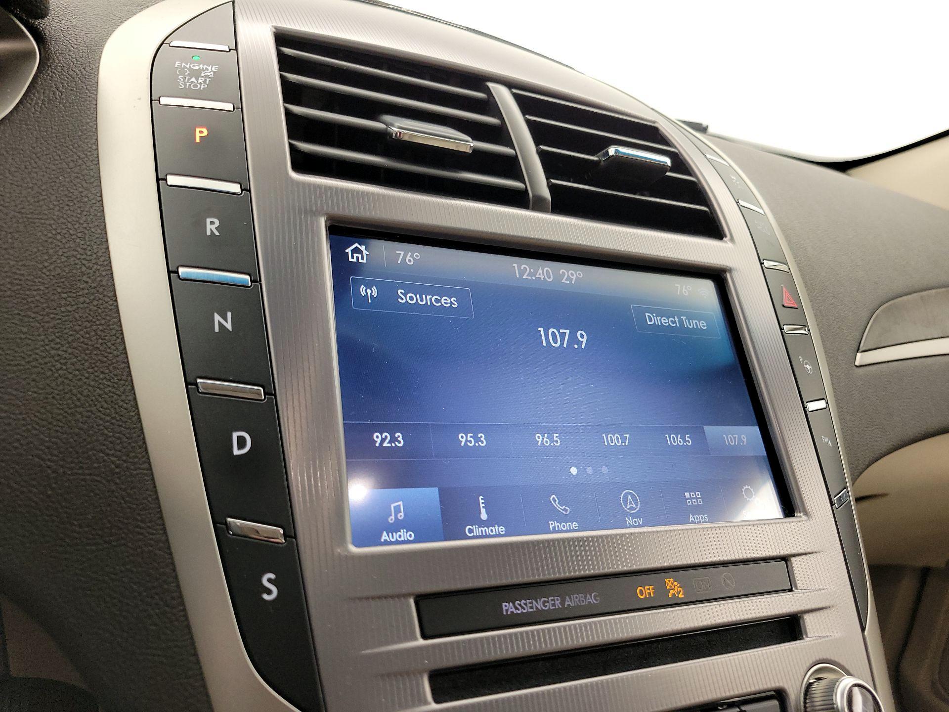 Thumbnail: 2020 Lincoln MKZ - 16