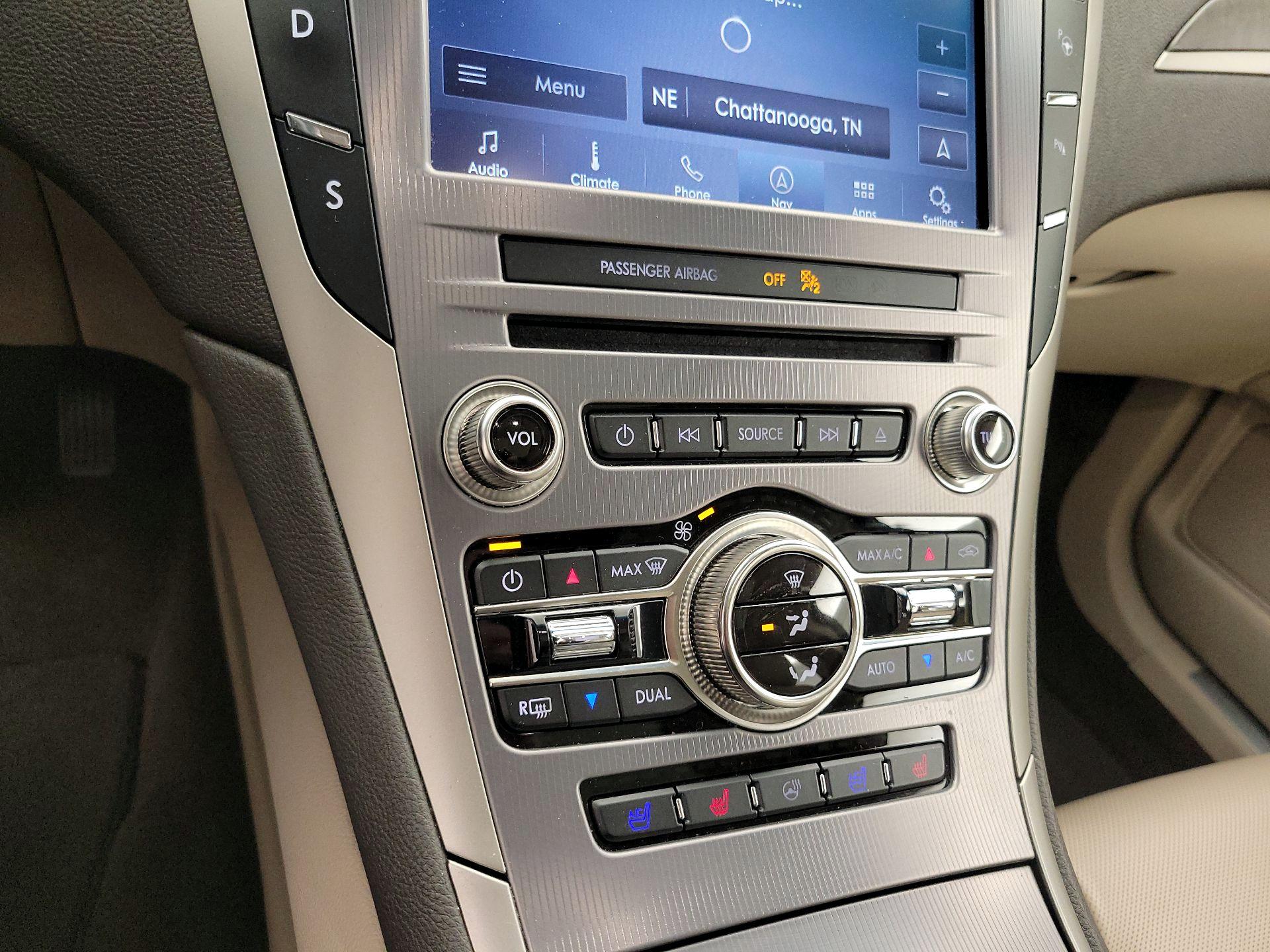 Thumbnail: 2020 Lincoln MKZ - 17