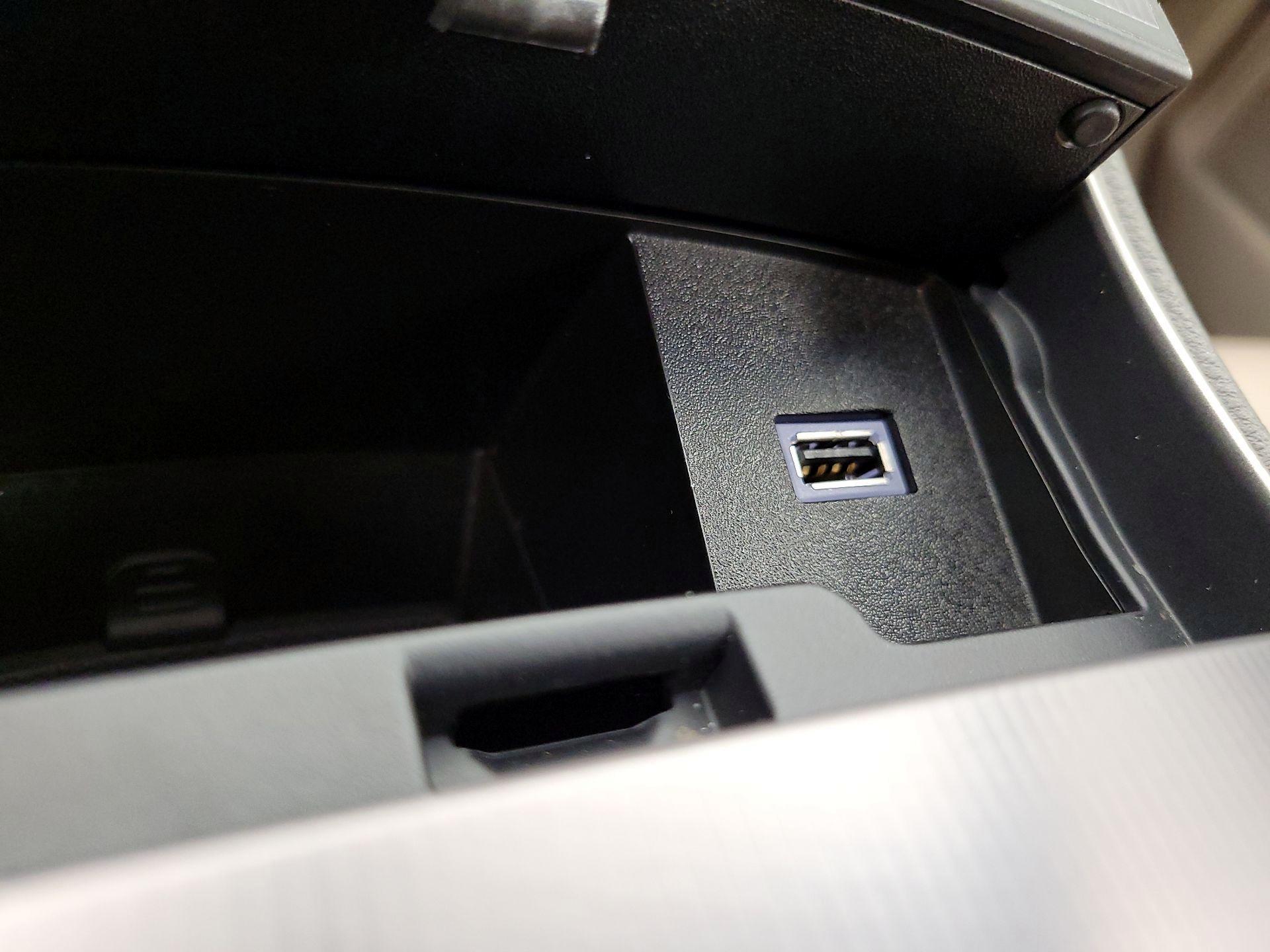 Thumbnail: 2020 Lincoln MKZ - 19