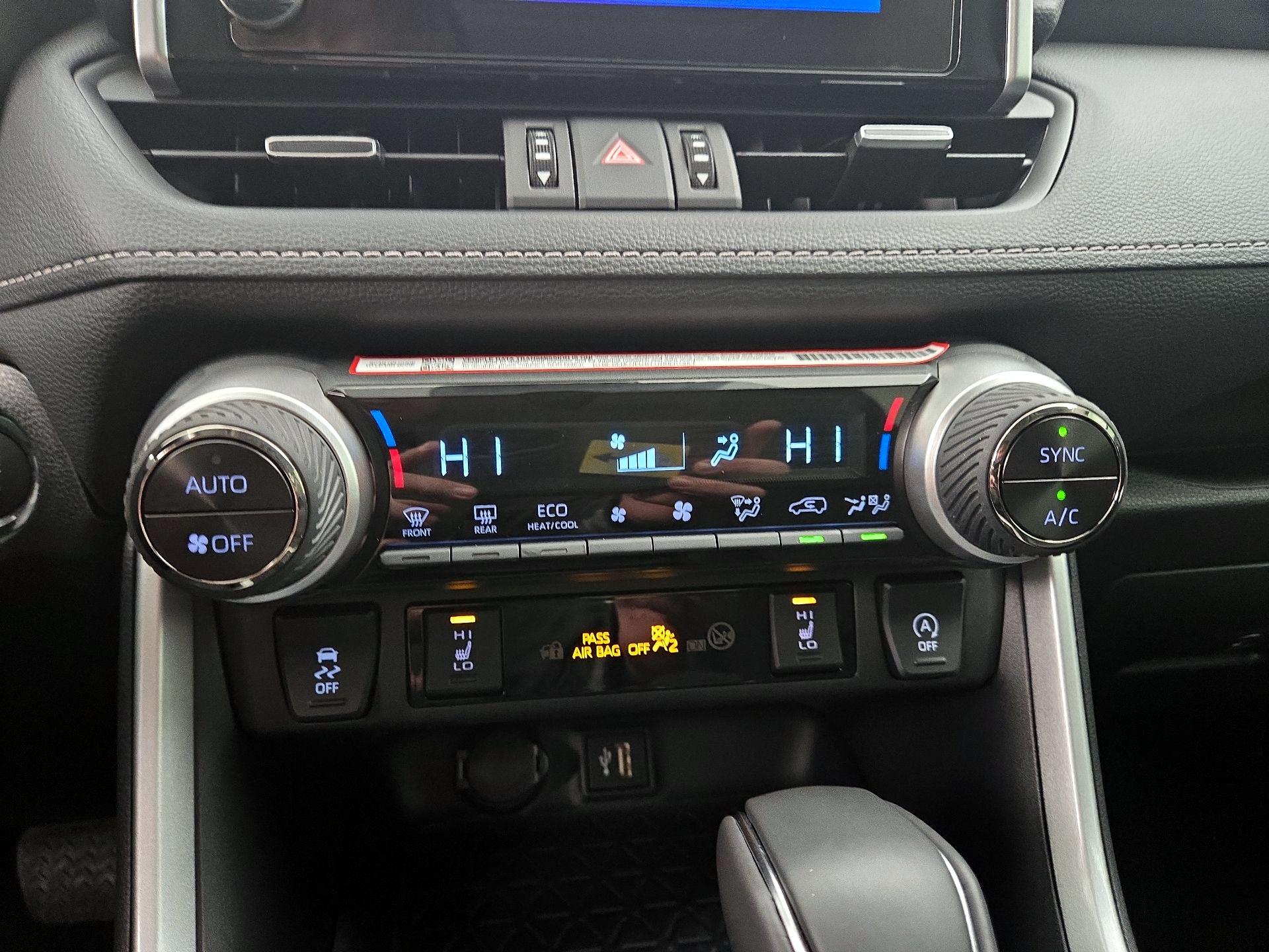 Thumbnail: 2025 Toyota RAV4 - 16