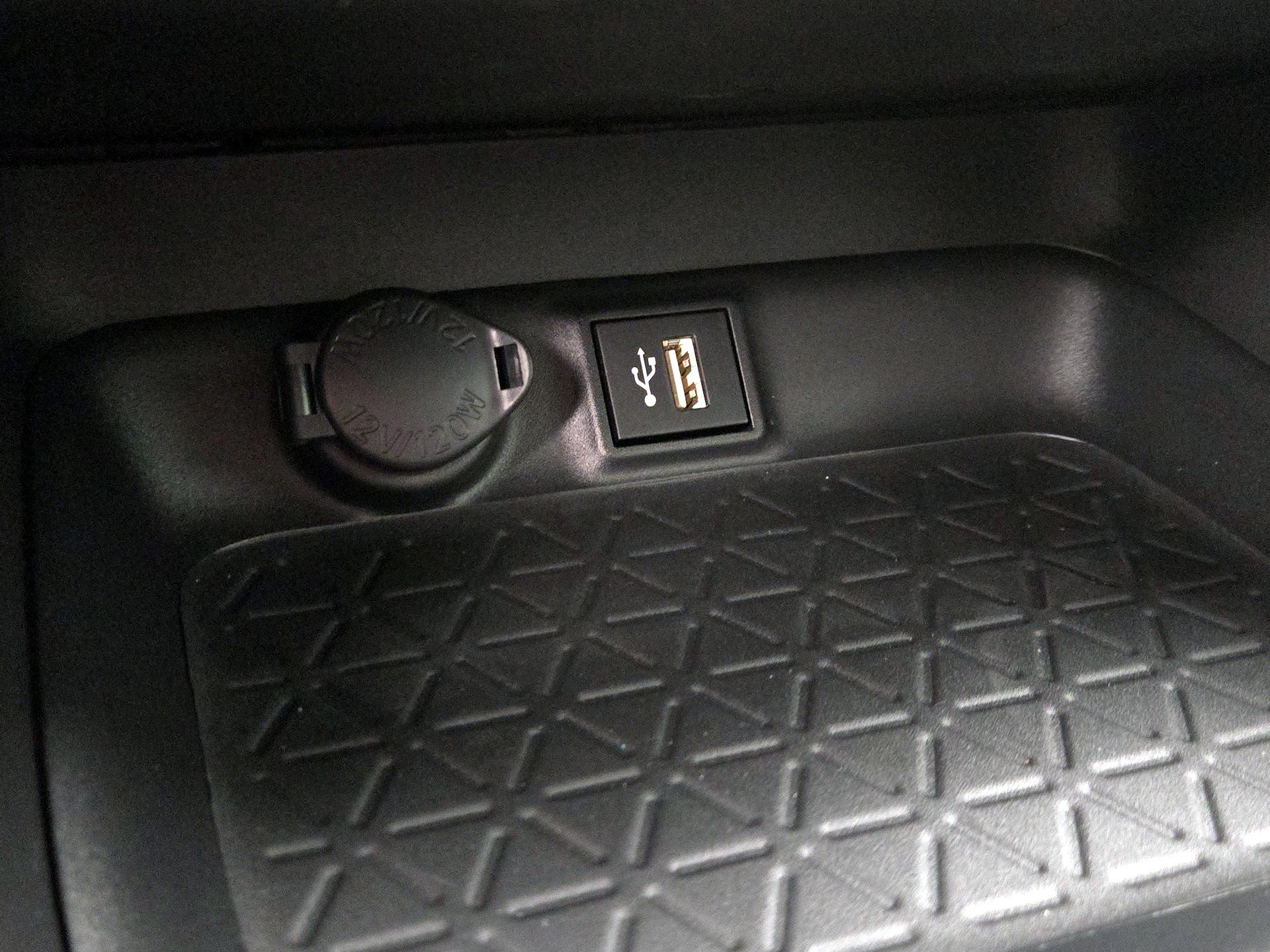 Thumbnail: 2025 Toyota RAV4 - 18