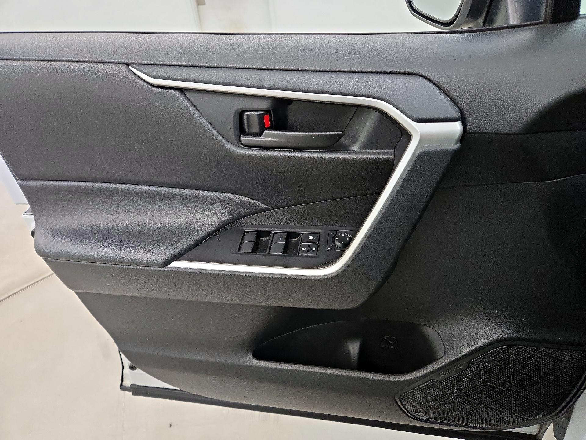 Thumbnail: 2024 Toyota RAV4 - 12