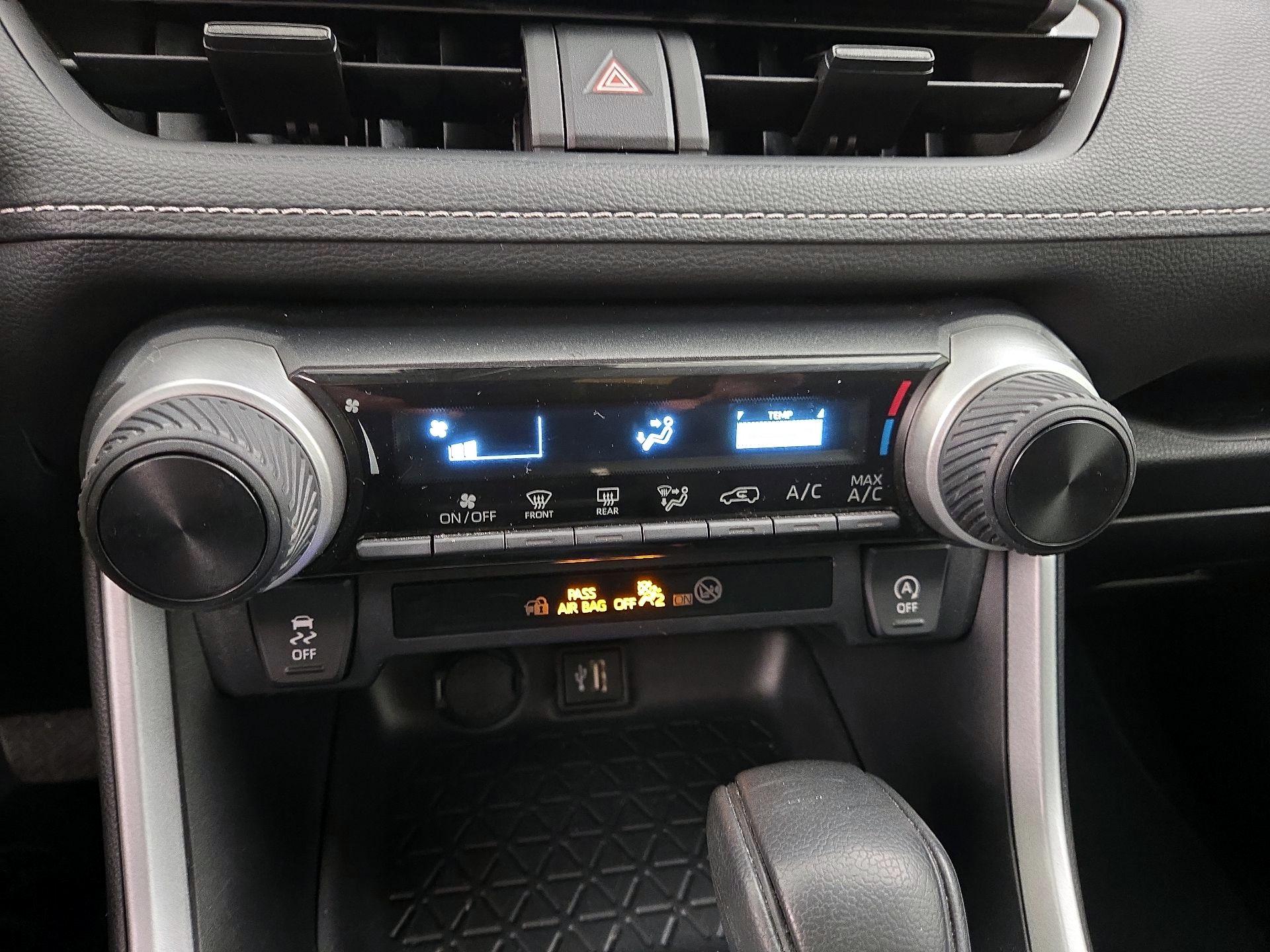 Thumbnail: 2024 Toyota RAV4 - 16