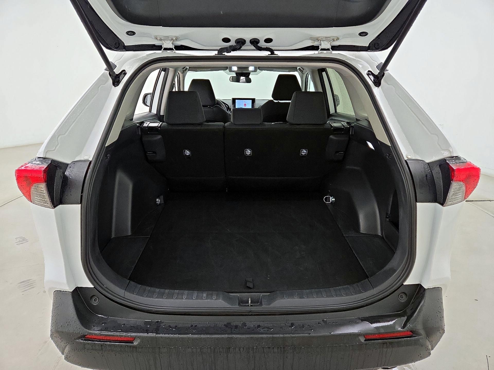 Thumbnail: 2024 Toyota RAV4 - 20