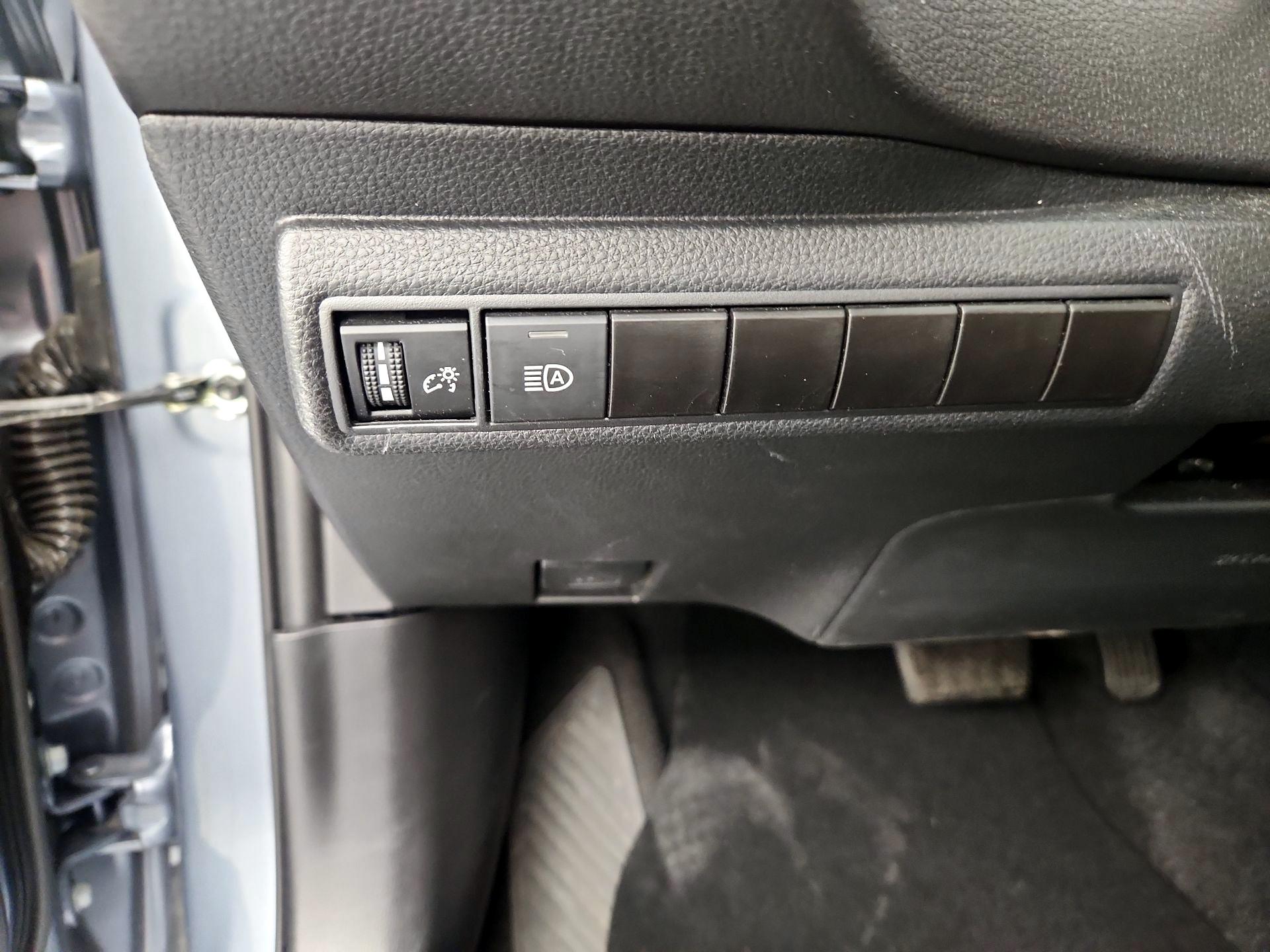 Thumbnail: 2024 Toyota Corolla - 13