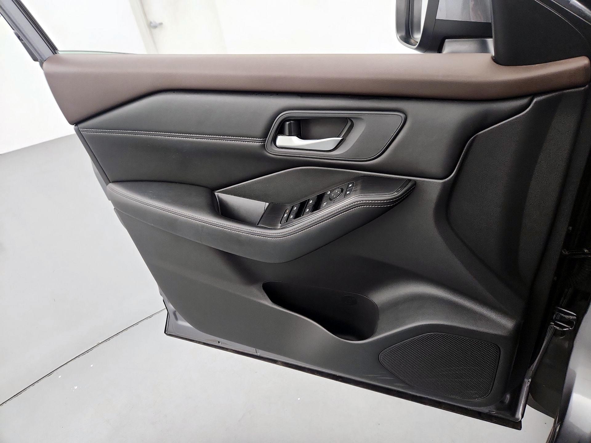 Thumbnail: 2023 Nissan Rogue - 12