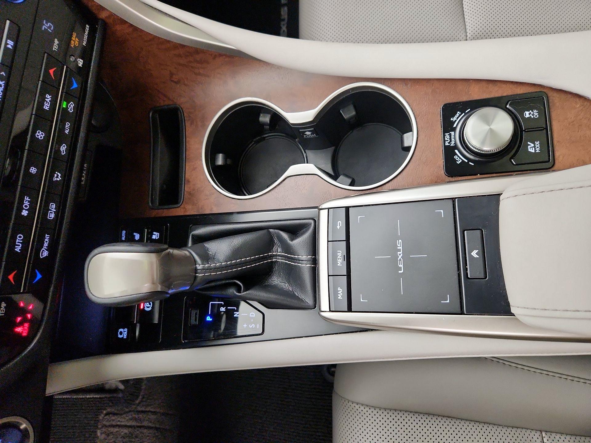 Thumbnail: 2021 Lexus RX - 18