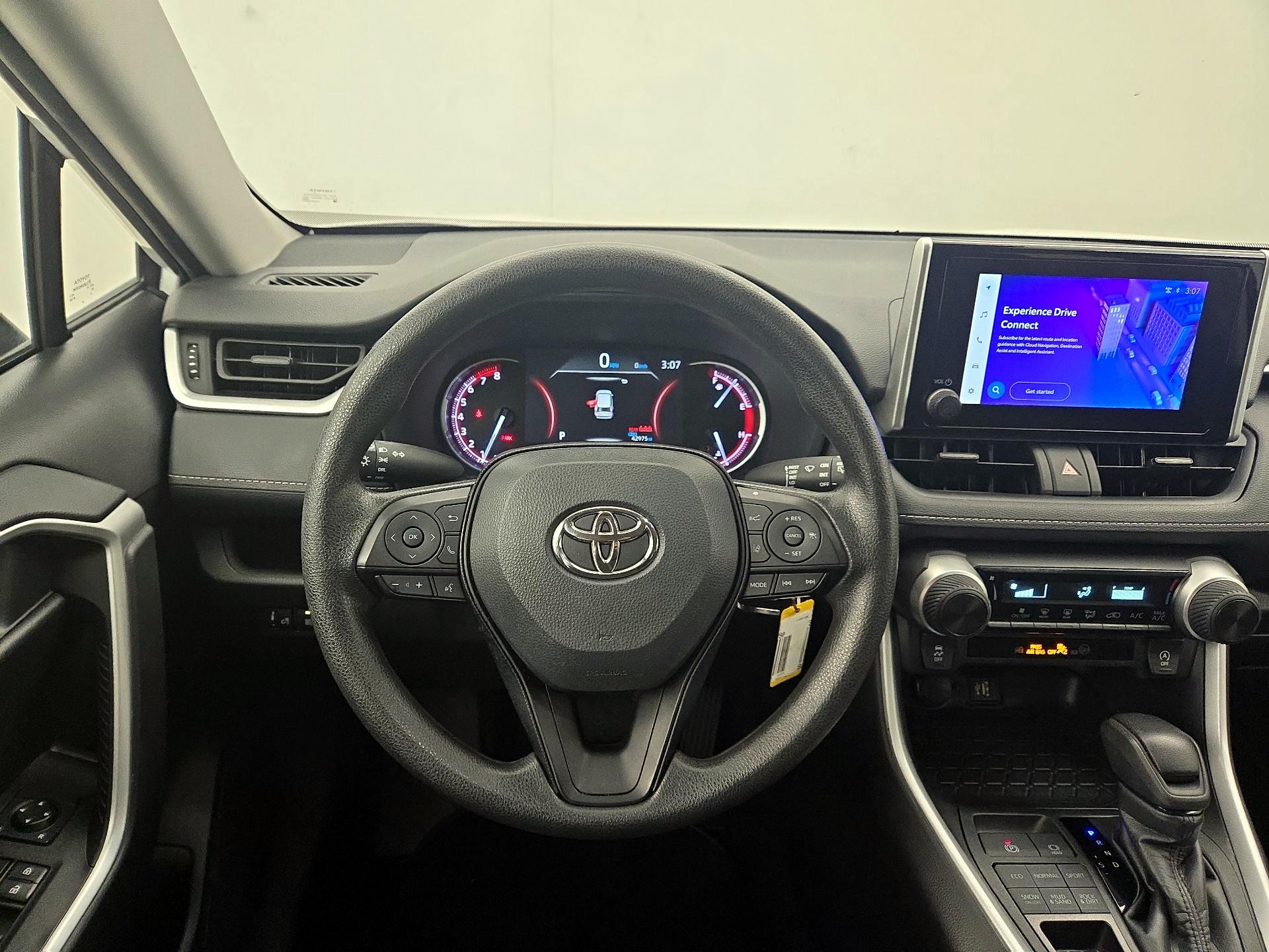 Thumbnail: 2024 Toyota RAV4 - 10