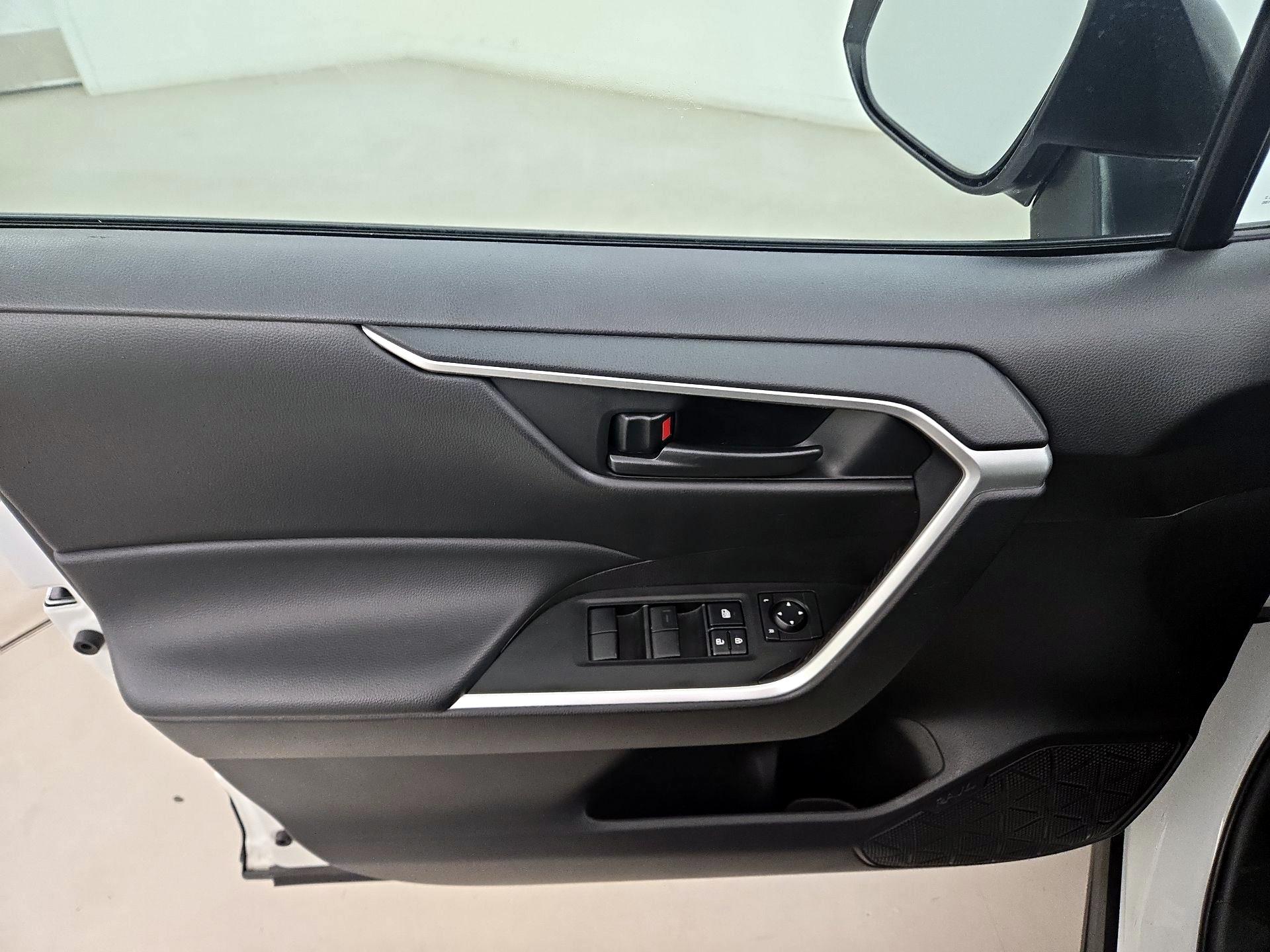 Thumbnail: 2024 Toyota RAV4 - 12