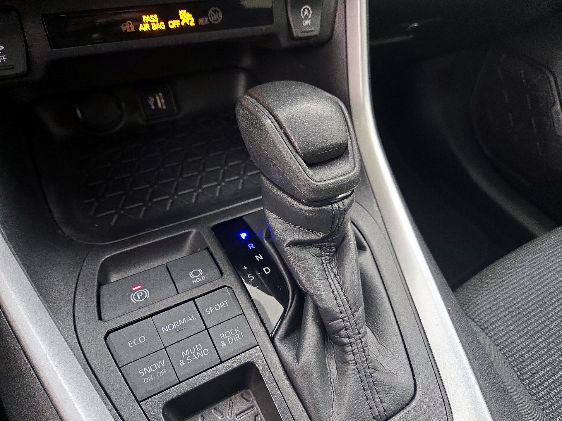 Thumbnail: 2024 Toyota RAV4 - 17