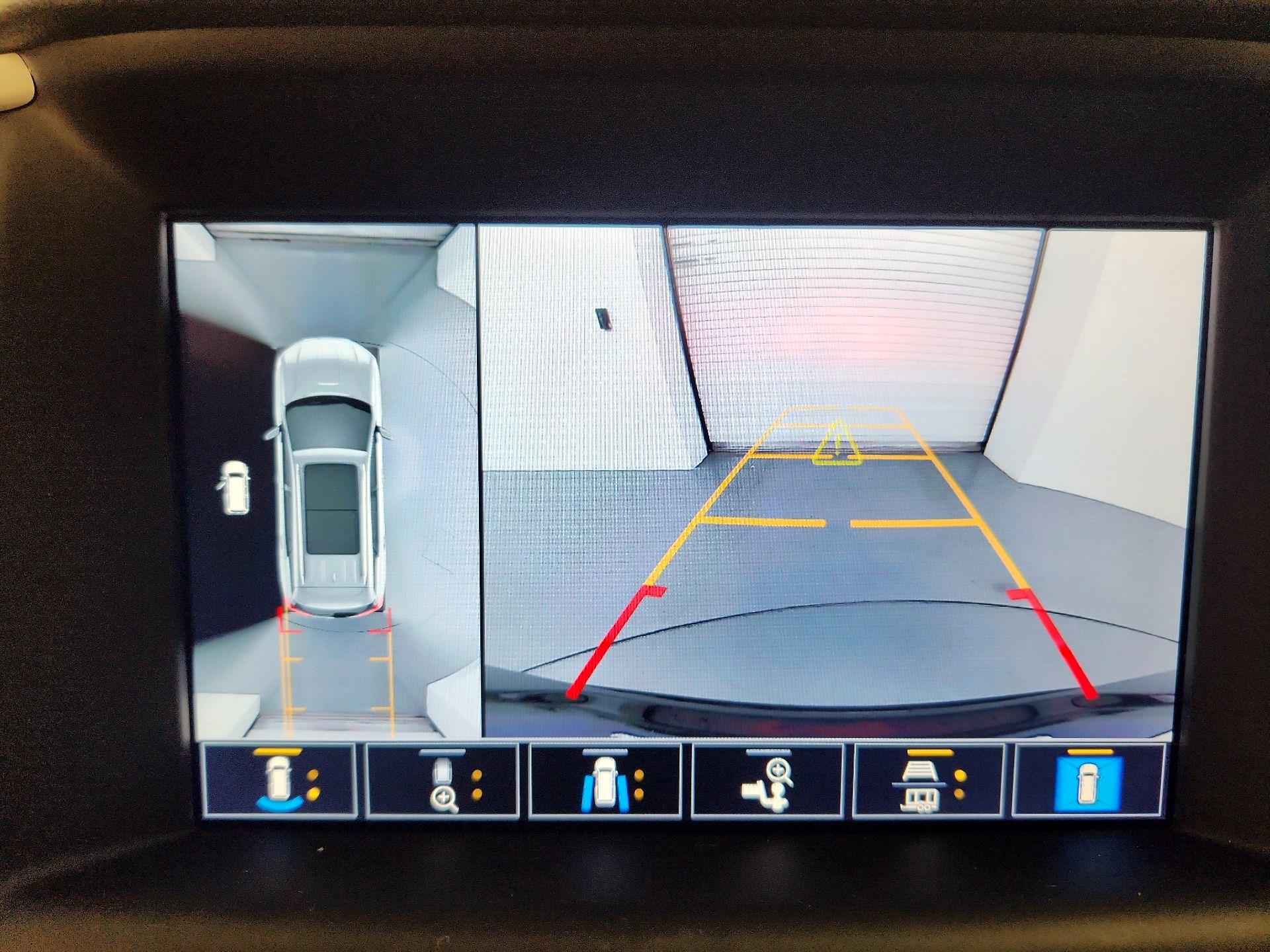 Thumbnail: 2022 GMC Terrain - 14