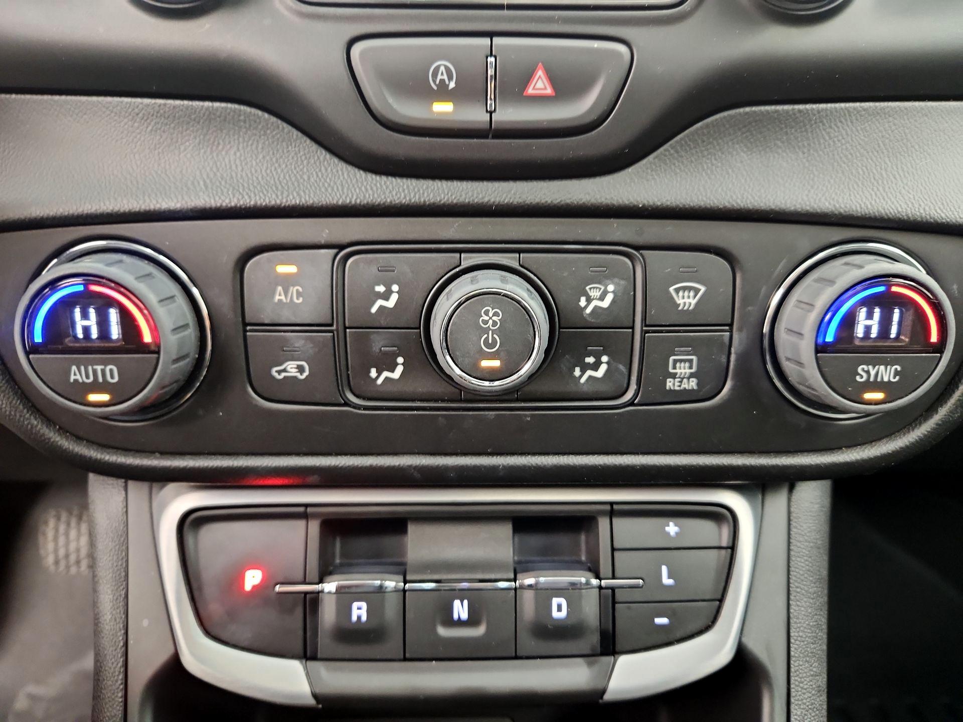 Thumbnail: 2022 GMC Terrain - 16