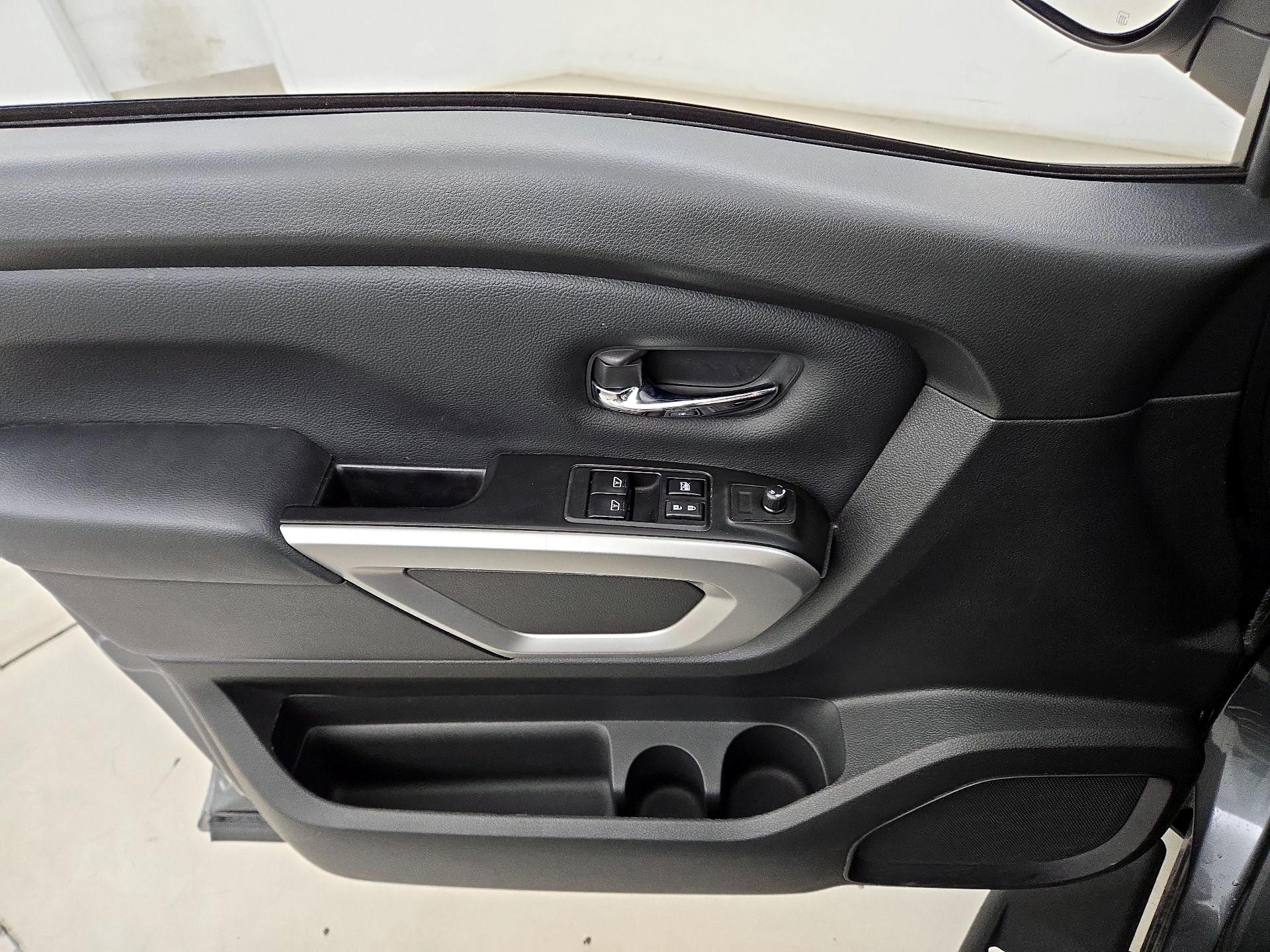 Thumbnail: 2024 Nissan Titan - 12